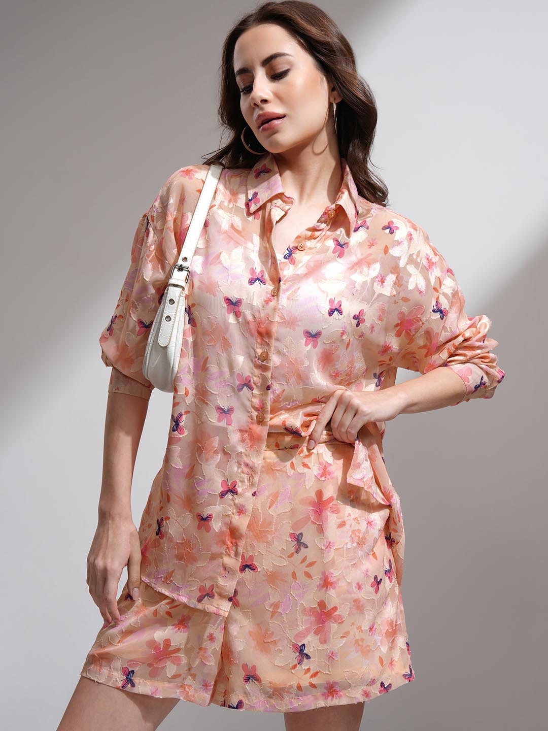 

Tokyo Talkies Self Design Shirt Collar Shirt With Shorts, Peach