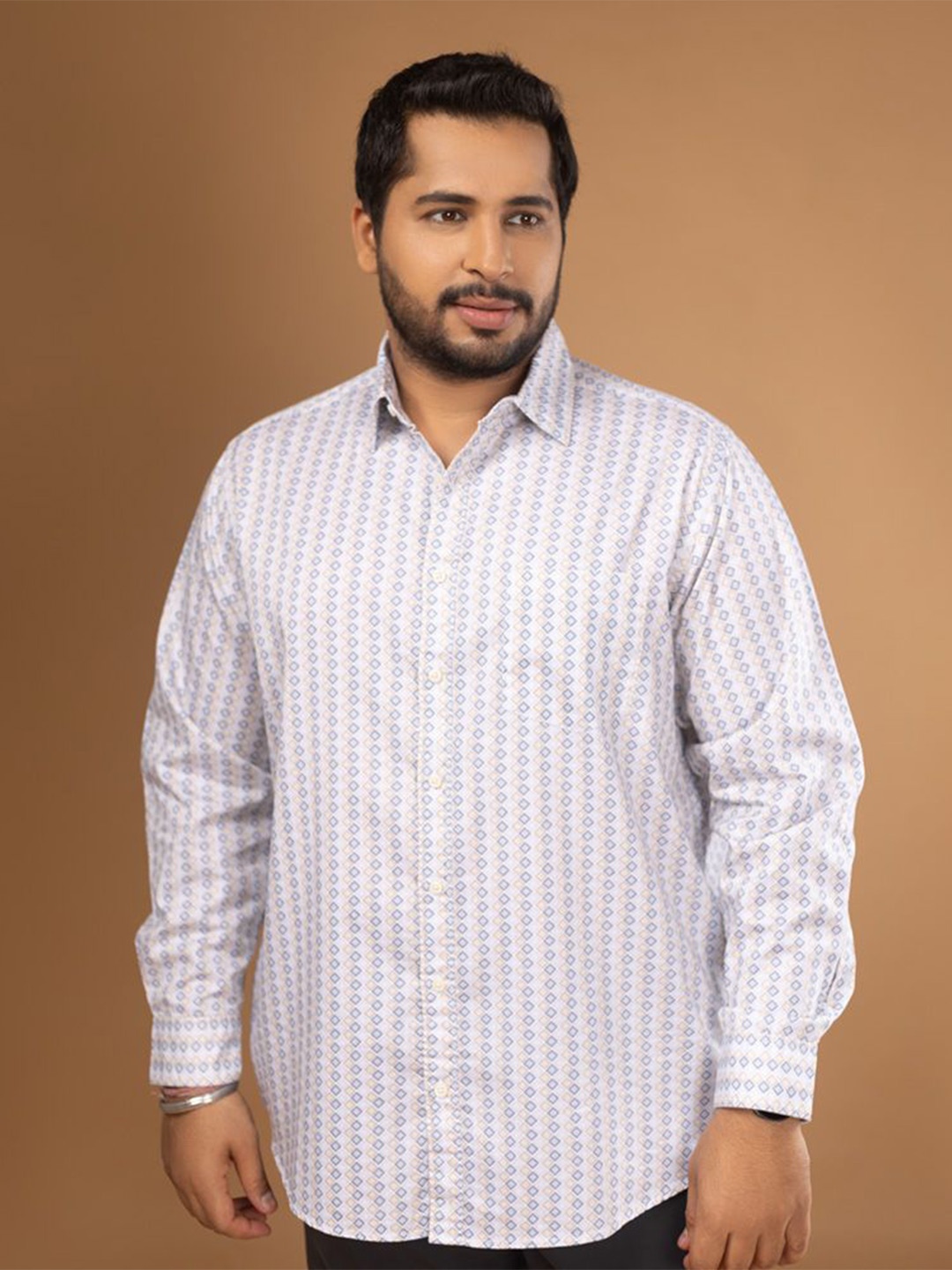 

Sizeupp Men Plus Size Standard Oversized Fit Geometric Printed Cotton Casual Shirt, White