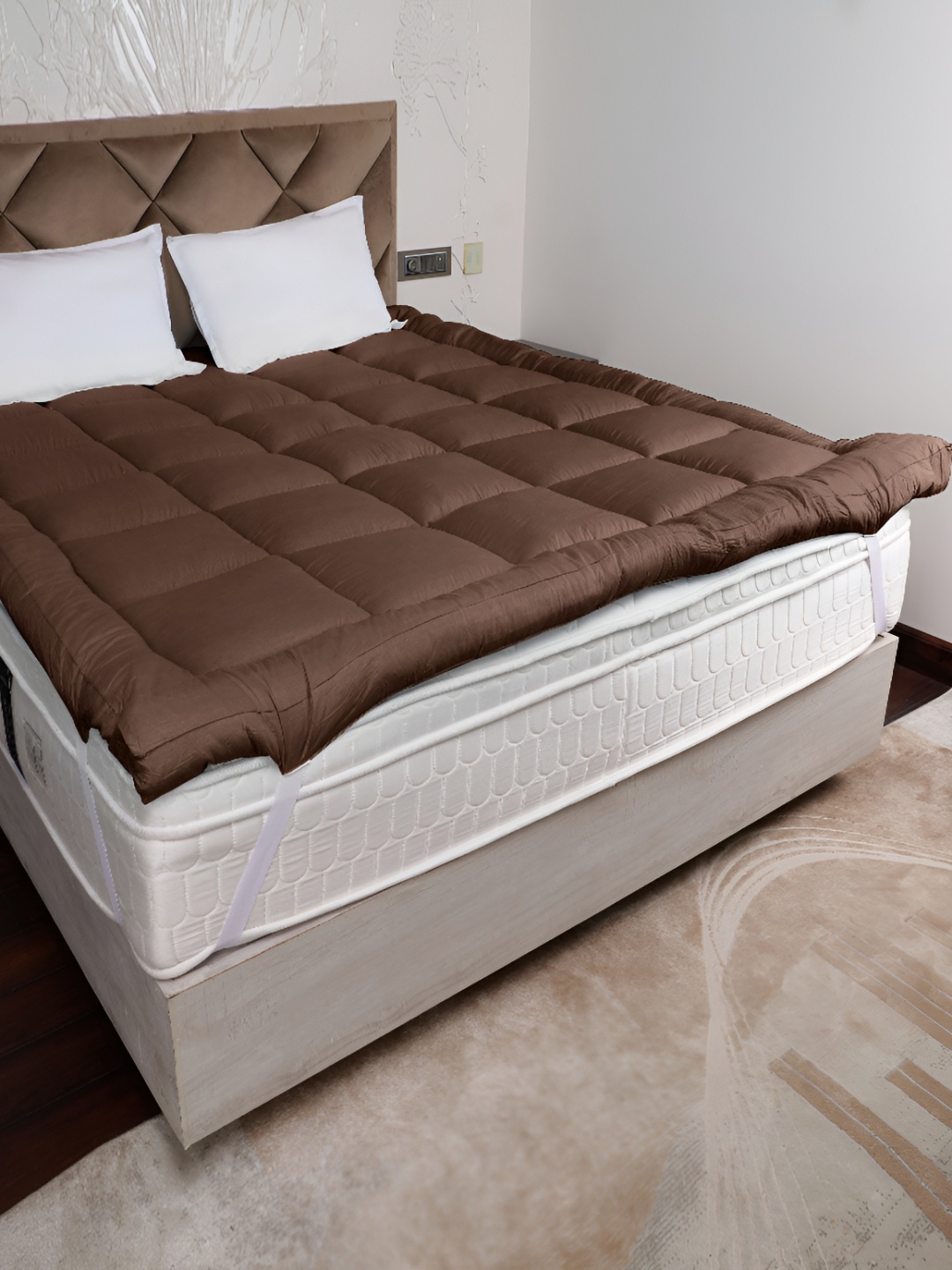 

AJISH Brown Quilted Cotton King Breathable Mattress Protector