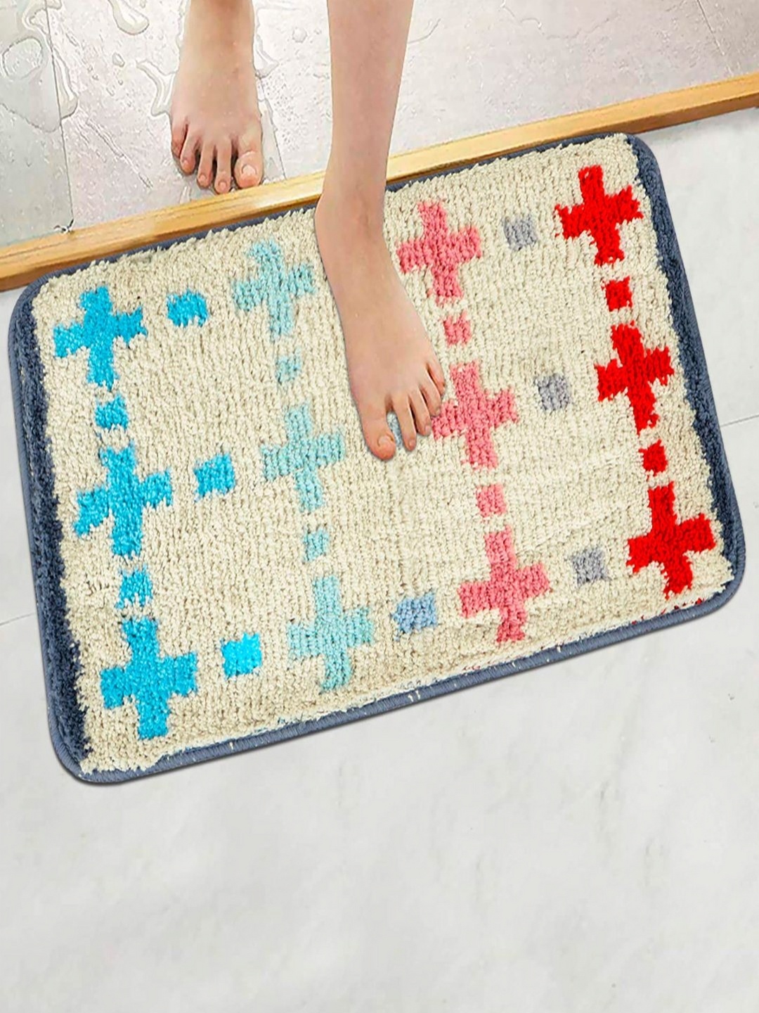 

HOKIPO Blue & Off White Patterned Microfibre 2800 GSM Anti-Skid Bath Rugs