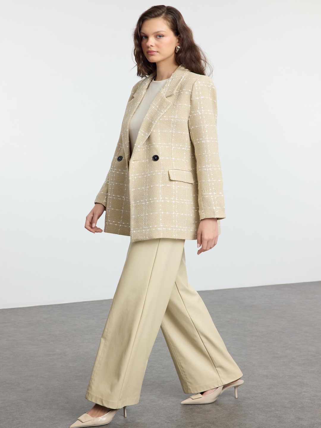 

Trendyol Women Lapel Collar Checked Casual Tailored Jacket, Beige