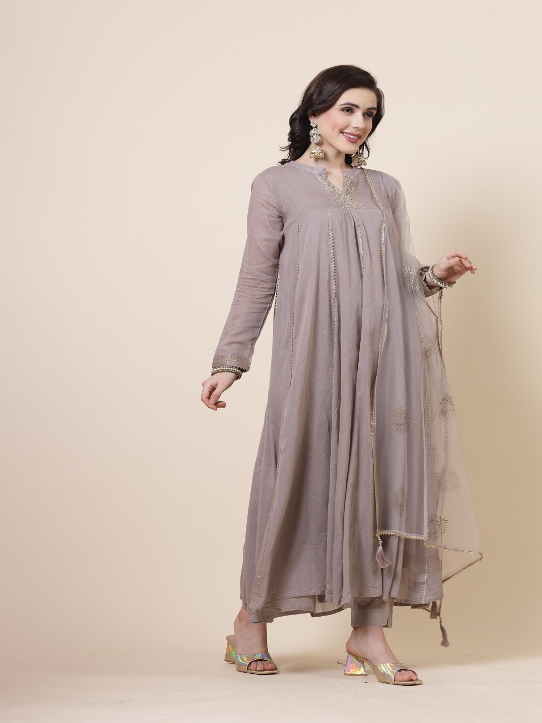 

Shangri LA MS Designs Mandarin Collar Gotta Patti Anarkali Kurta with Trouser & Dupatta, Grey