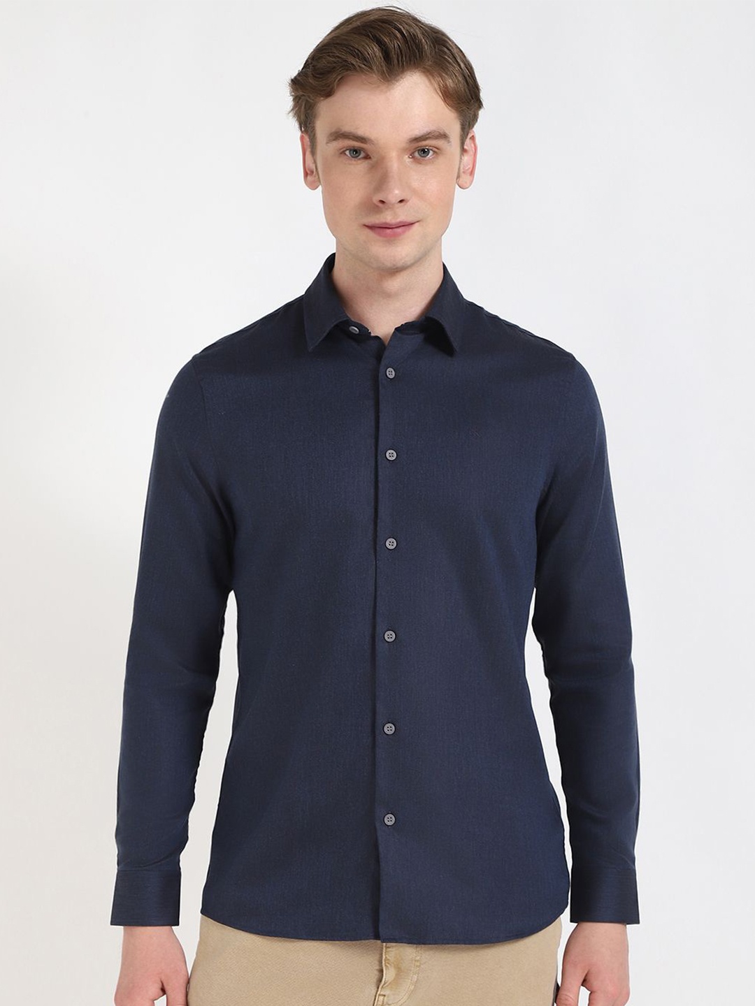 

Calvin Klein Jeans Men Opaque Casual Shirt, Navy blue