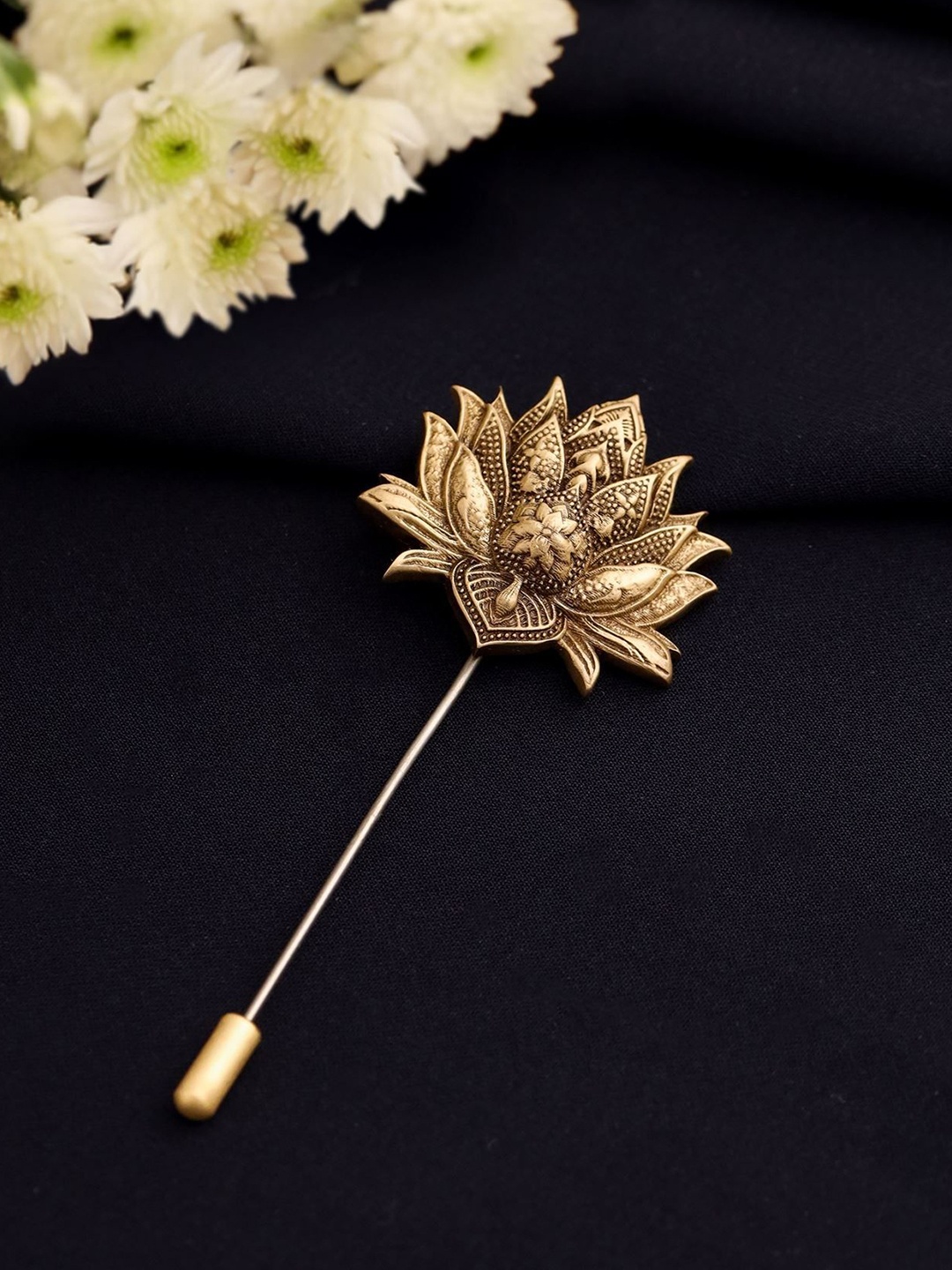 

COSA NOSTRAA Lotus Lapel Pin Brooch, Gold