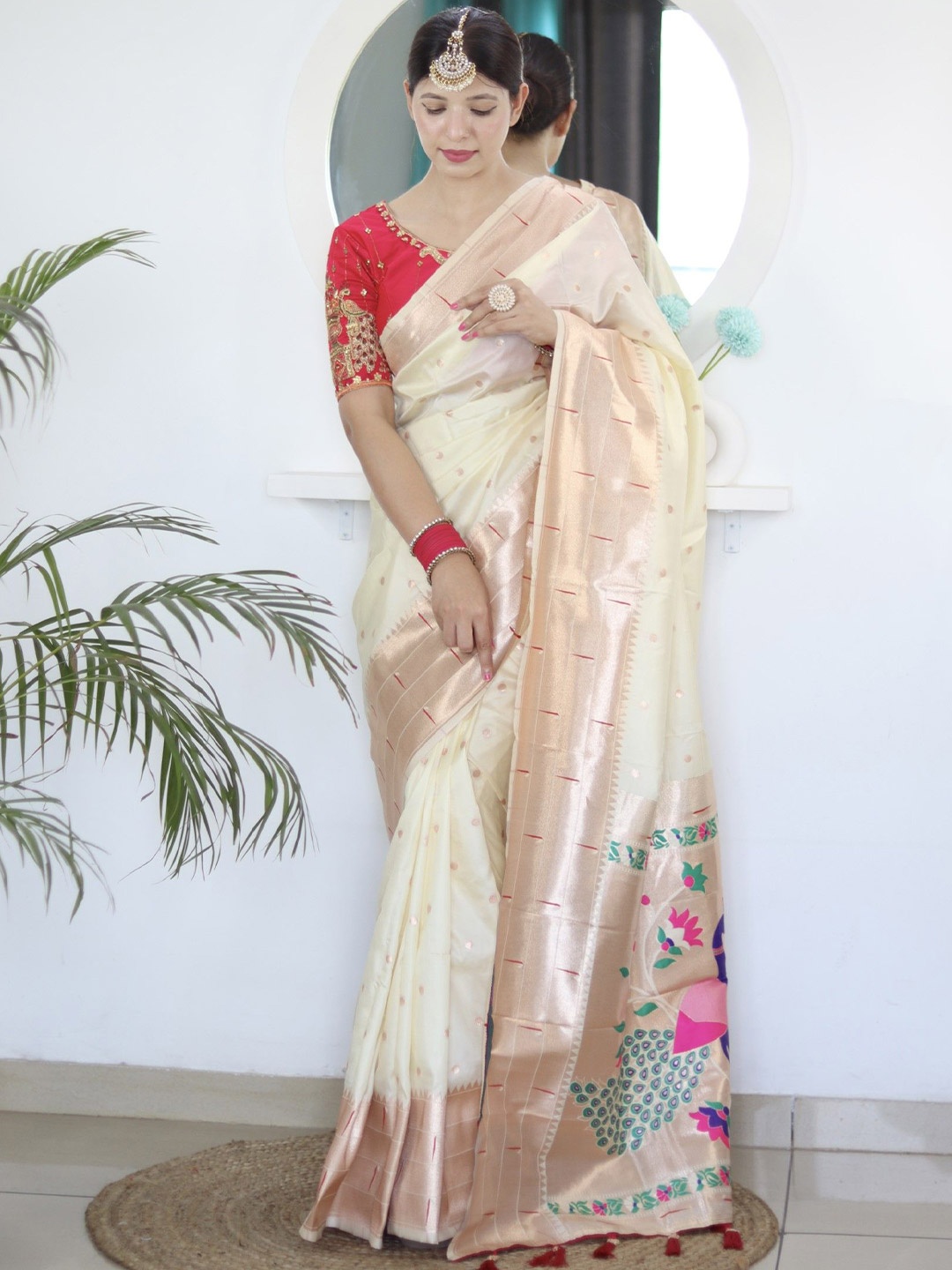 

LeeliPeeri Designer Woven Design Zari Paithani Saree, Cream