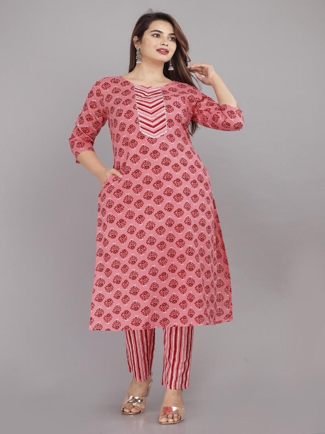 

Moajaza Women Printed Regular Pure Cotton Kurta with Trousers, Pink