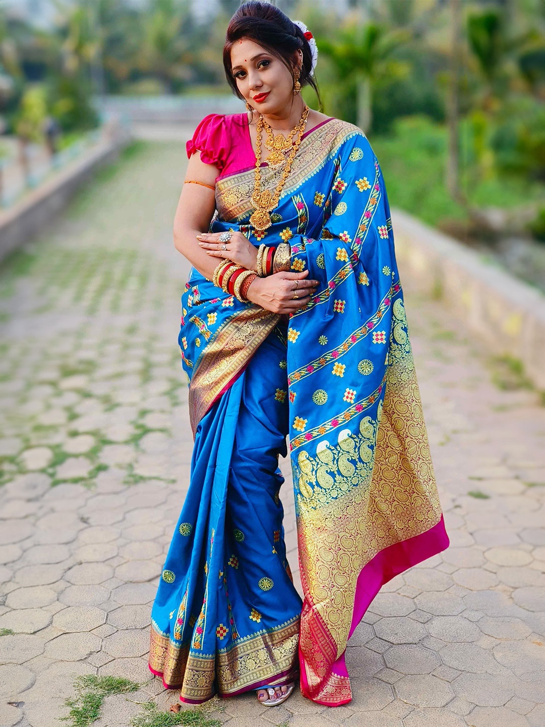 

Shopeezy Tex Fab Woven Design Ethnic Motifs Zari Banarasi Saree, Blue