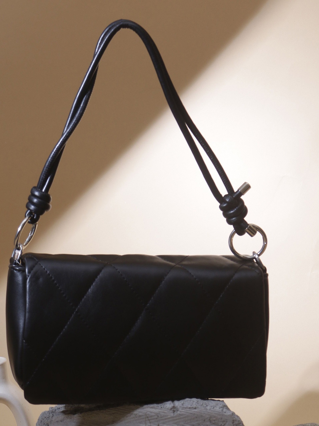 

TREASO CLOSET Aurora Sling Bag, Black
