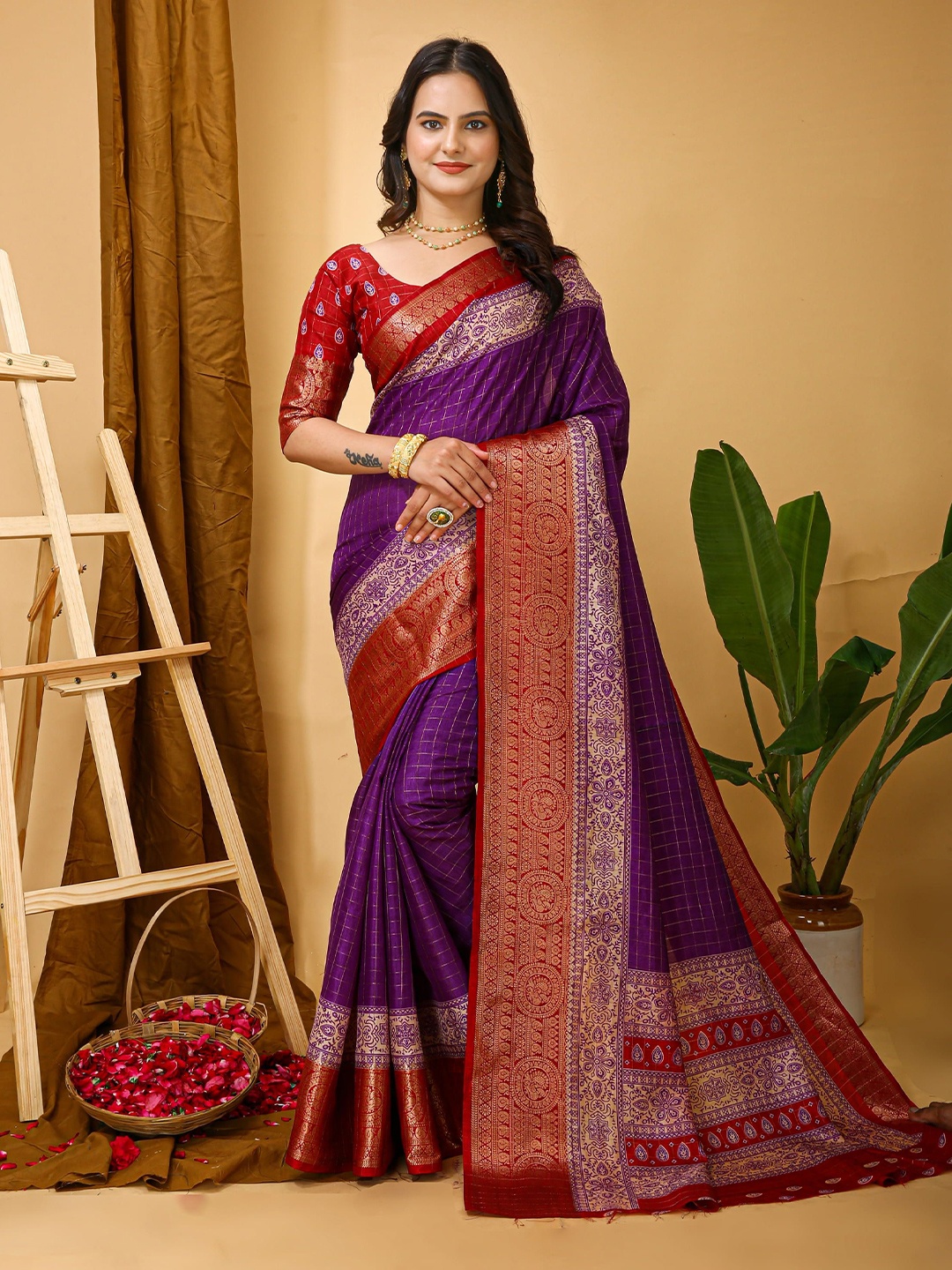 

KAYOMMI Checked Zari Woven Design Kanjeevaram Saree, Purple