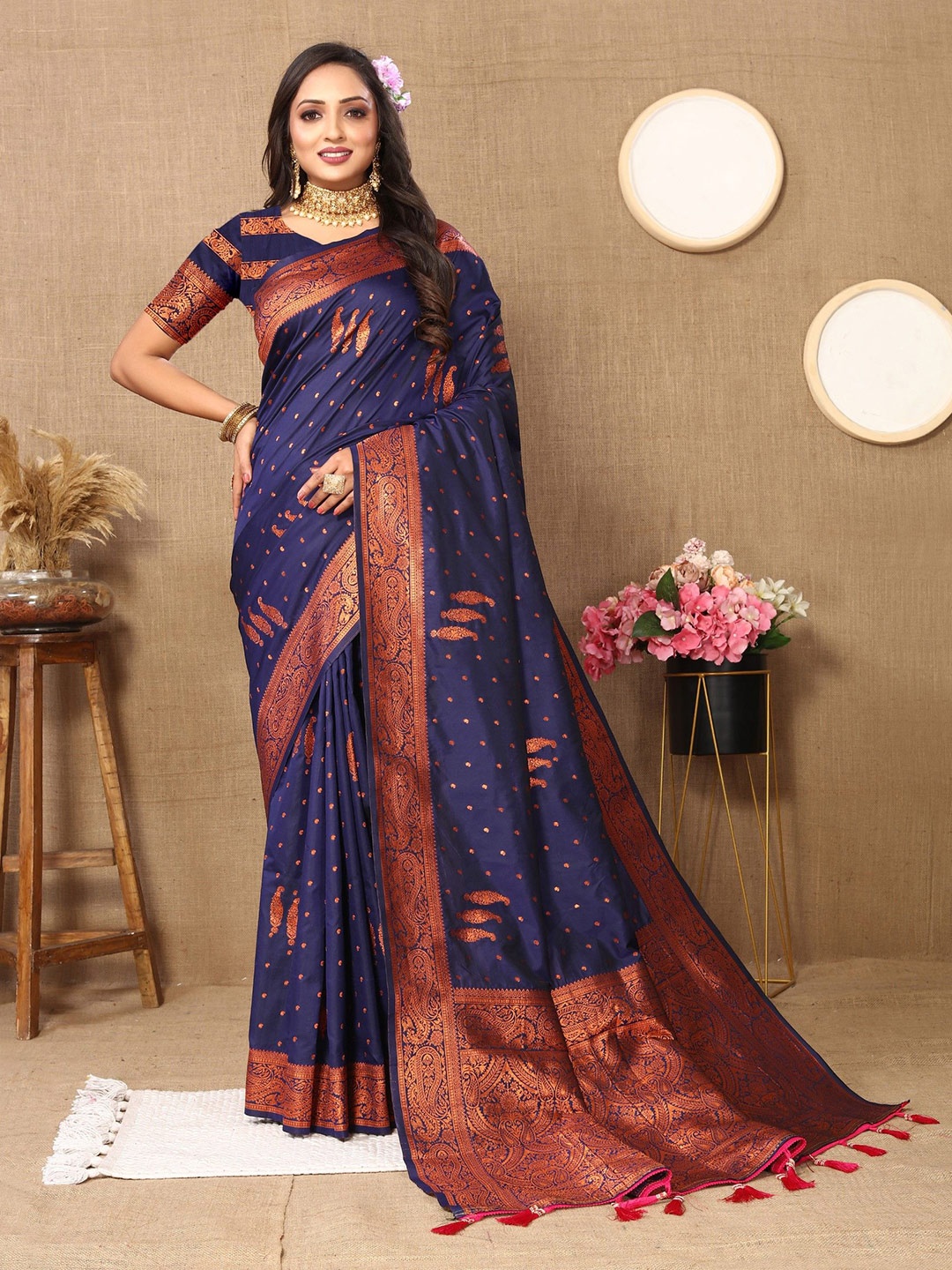 

LeeliPeeri Designer Paisley Zari Organza Banarasi Saree, Navy blue