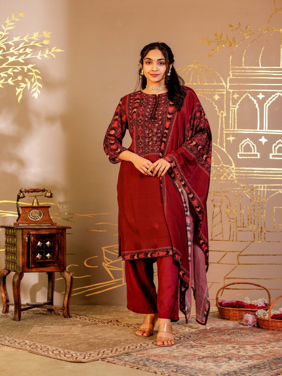 

Chandbaali Women Ethnic Motifs Printed Regular Sequinned Kurta with Trousers & With Dupatta, Maroon