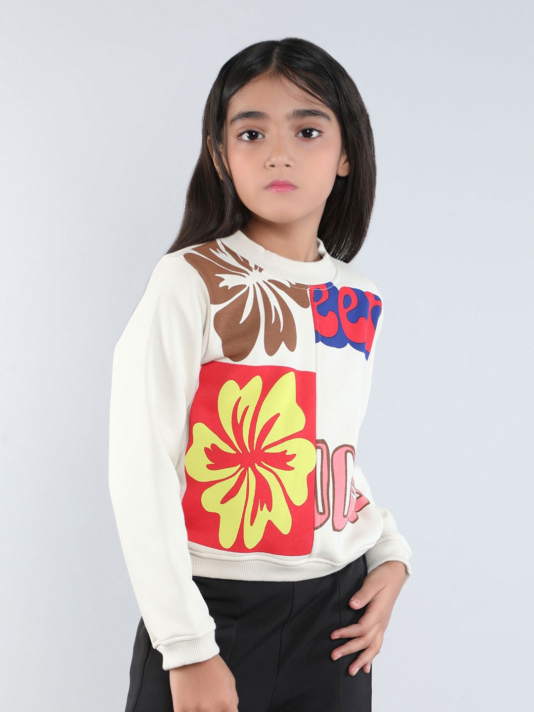 

taffykids Girls Printed Sweatshirt, Multi