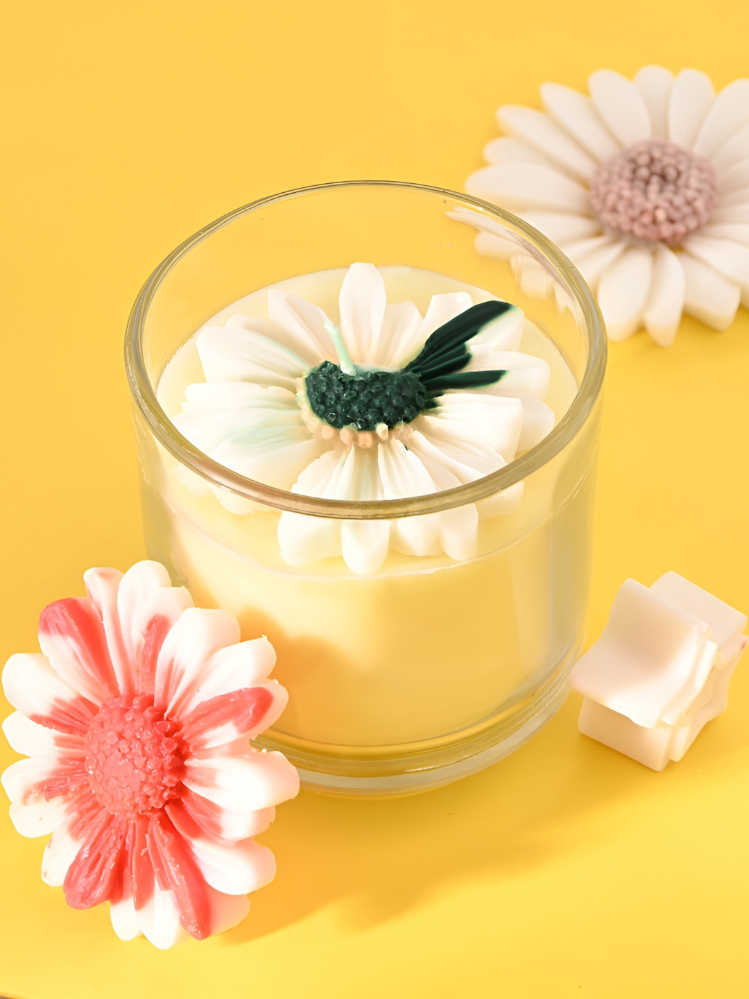 

ANWYN Yellow & Green 1 pieces Jar Candle
