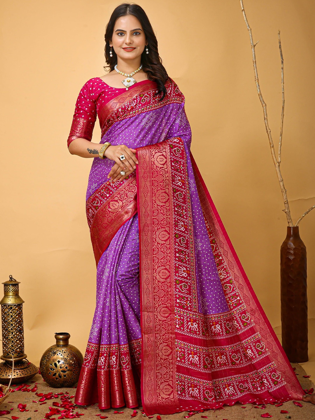 

KAYOMMI Bandhani Zari Kanjeevaram Saree, Lavender