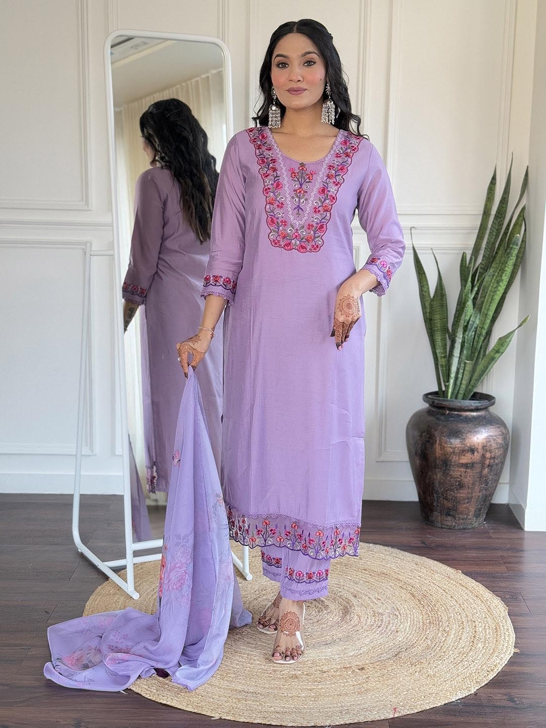 

KALINI Floral Yoke DesignThread Work Straight Kurta With Trousers And Dupatta, Lavender