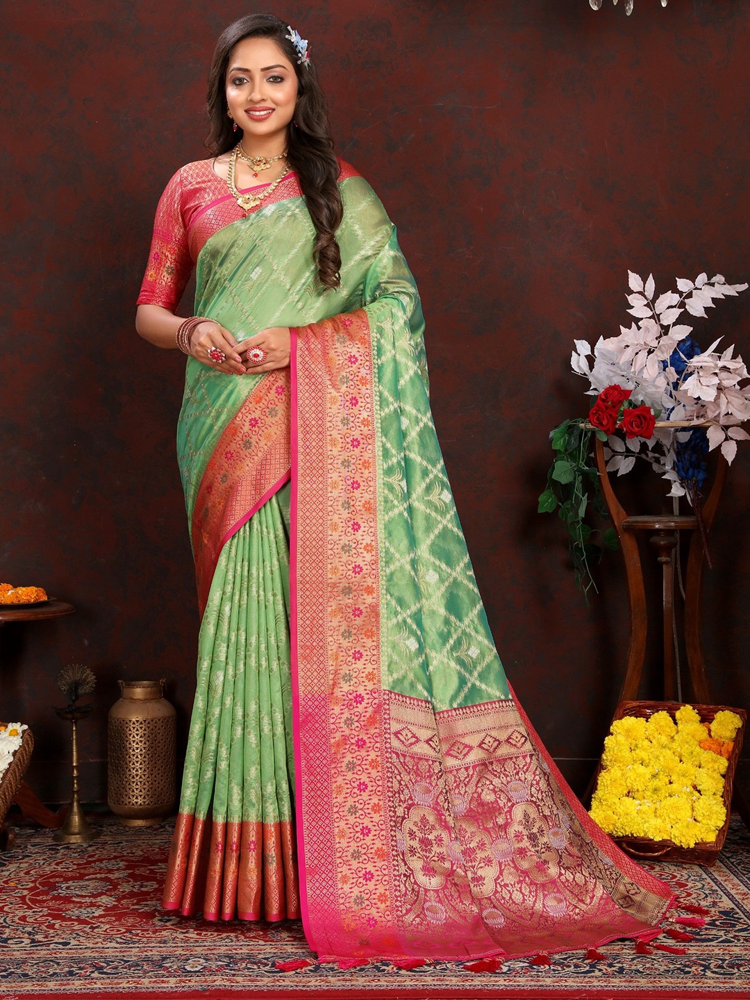 

LeeliPeeri Designer Woven Design Zari Silk Blend Saree, Green