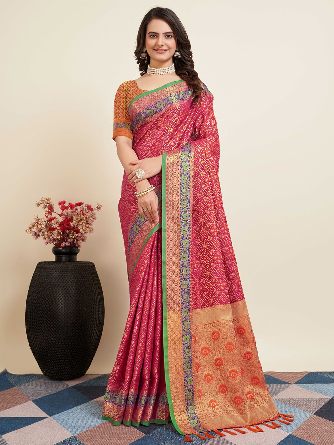 

KSM PRINTS Woven Design Zari Saree, Pink