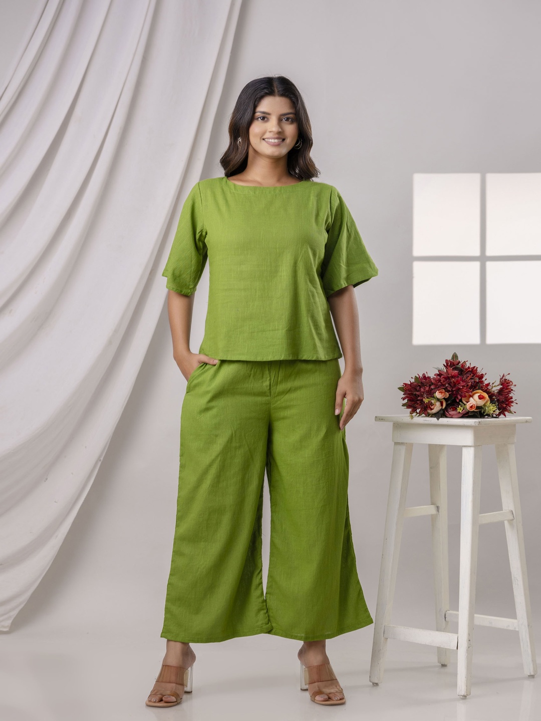 

POSHART FASHION AS UNIQUE AS YOU ARE Round Neck Top & Trousers Co-Ords Set, Green