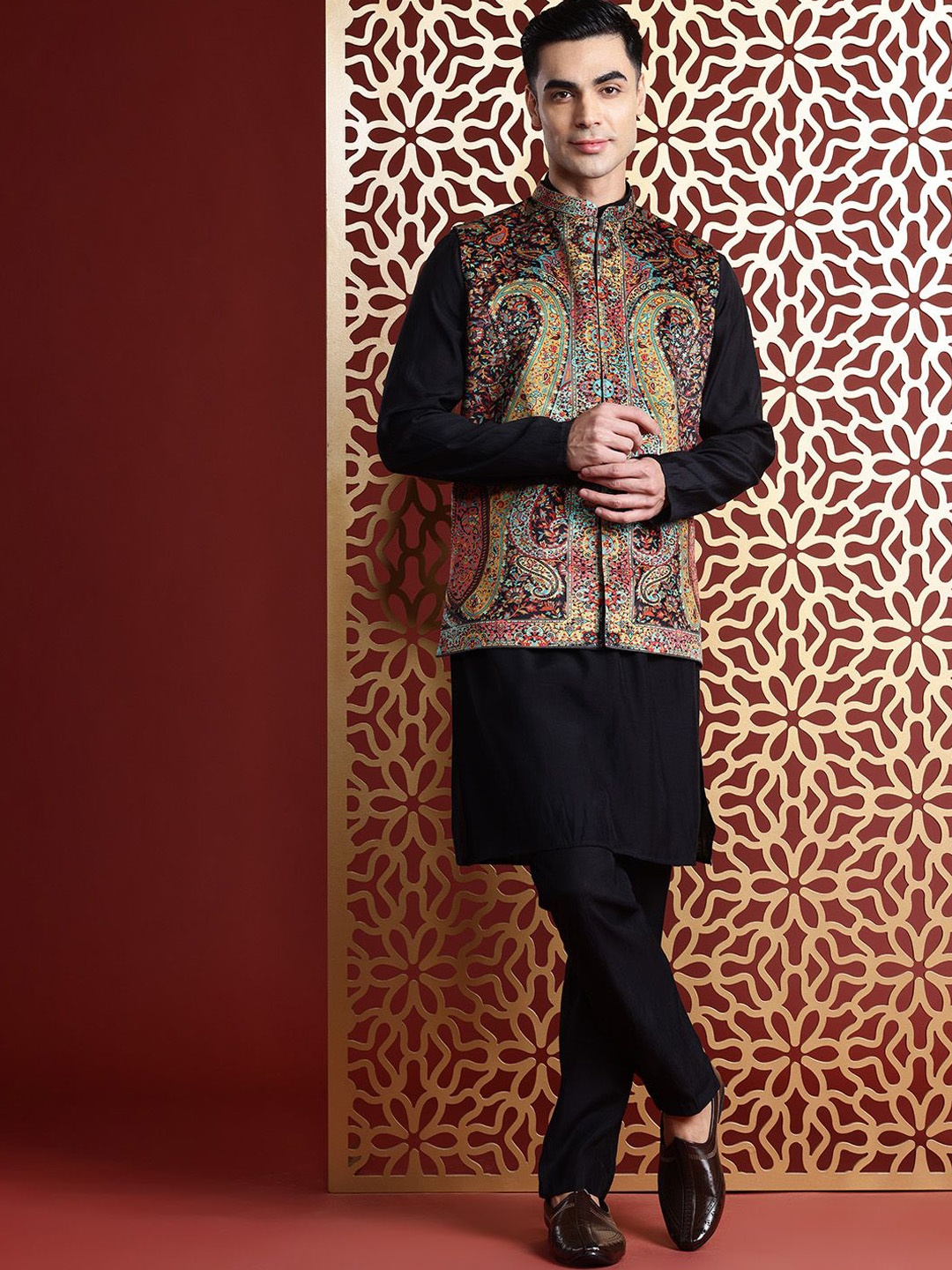 

MANQ Ethnic Motifs Printed Nehru Jacket, Black