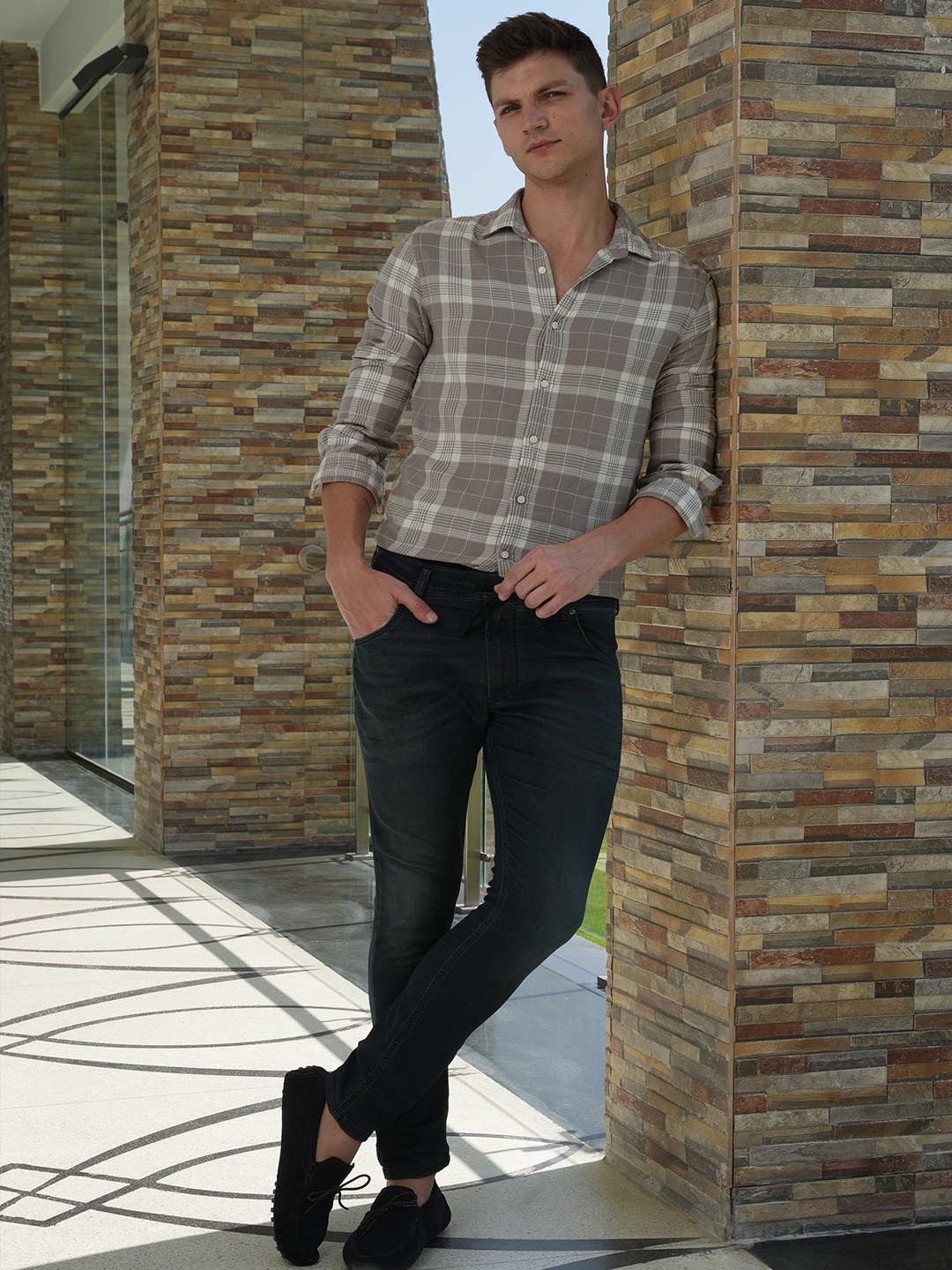 

Yosef - Dobby Check Shirt - Taupe