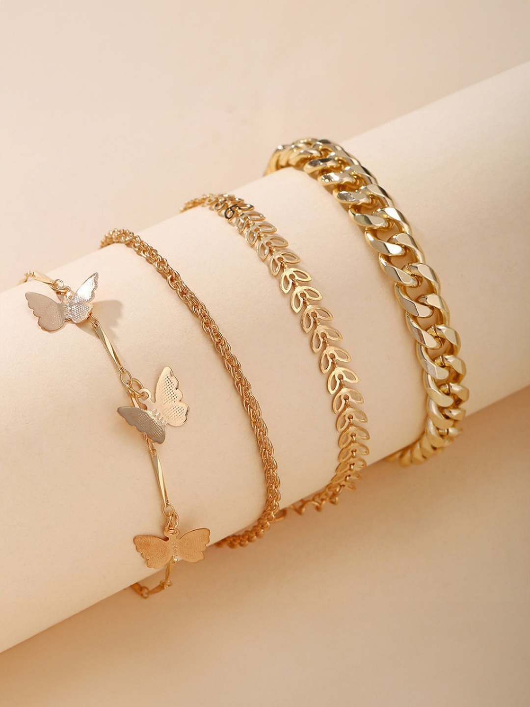 

Celestique Women 4 Link Bracelet, Gold