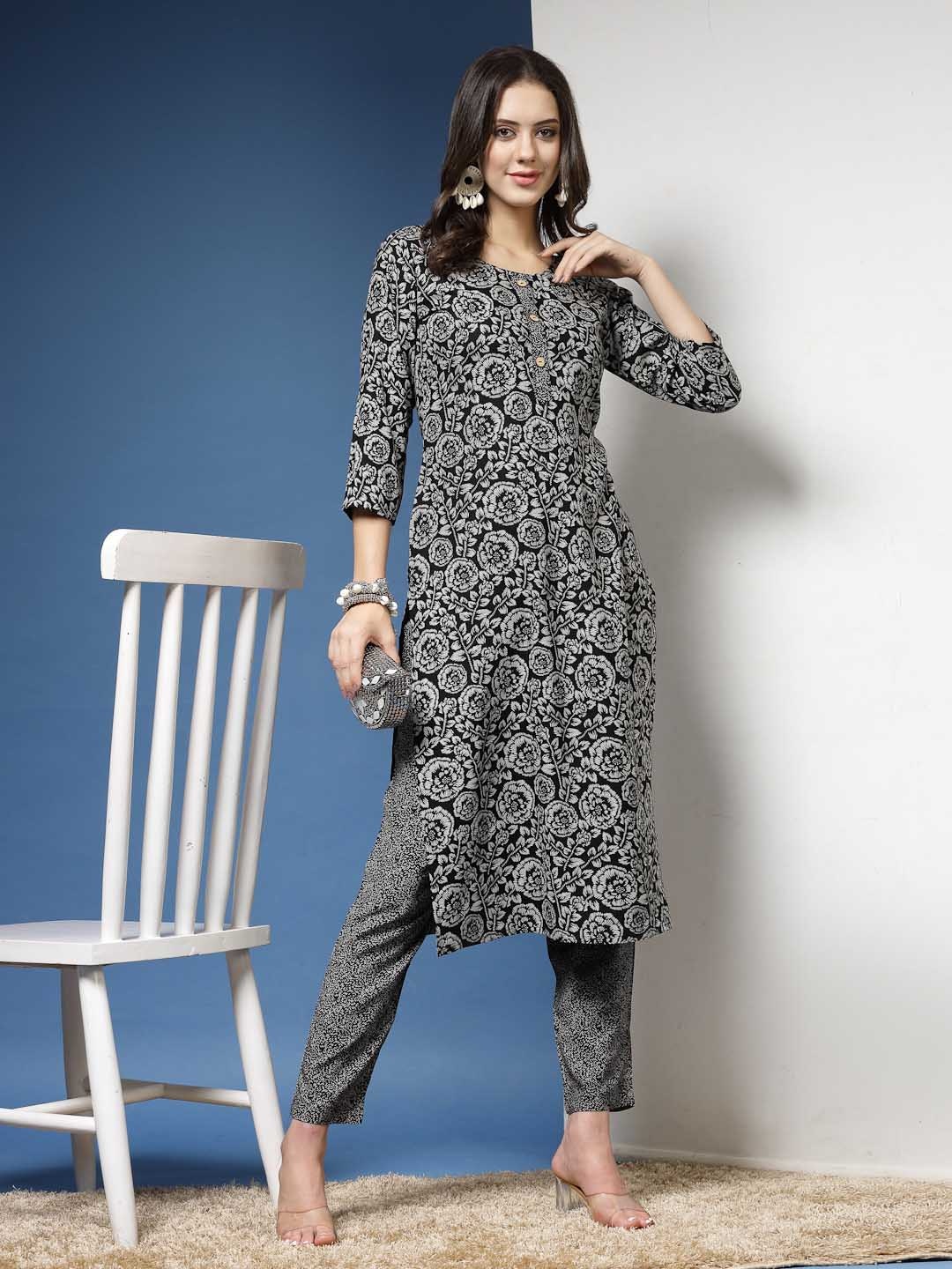 

AHMI Women Floral Printed Regular Kurta with Trousers, Black