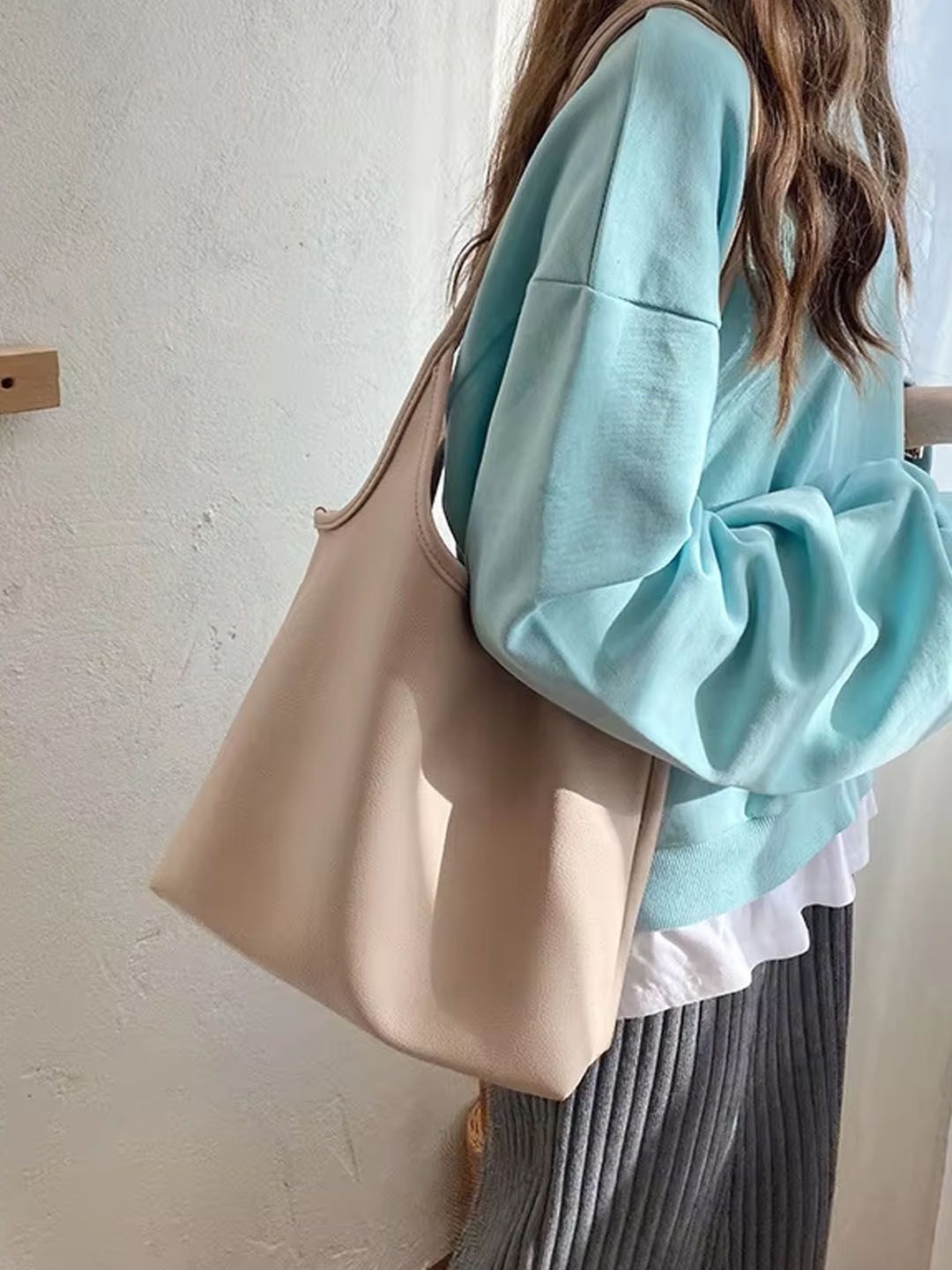 

StyleCast Bucket Hobo Bag with Tasselled, Na