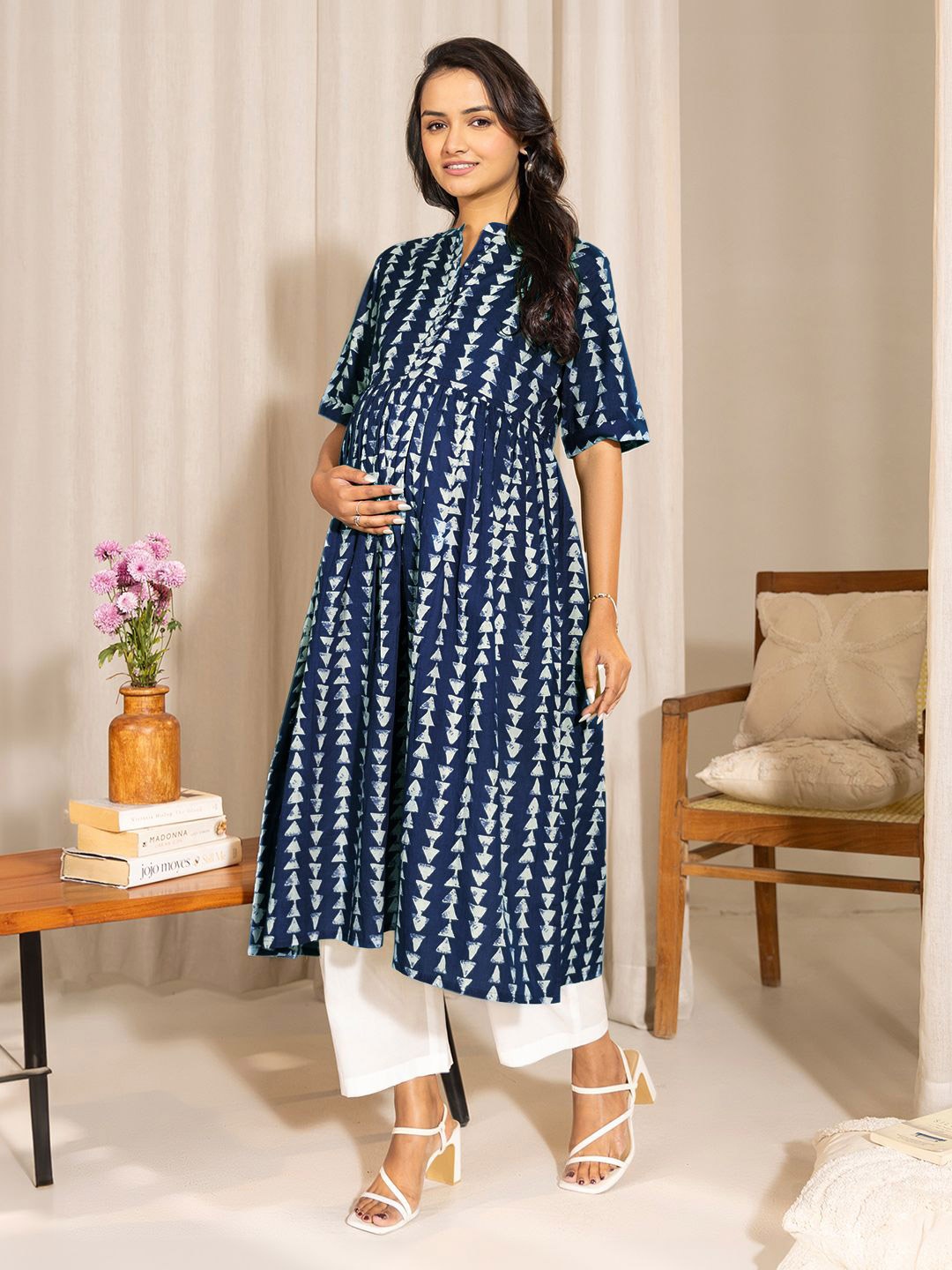 

Janasya Geometric Printed Pure Cotton Maternity A-Line Kurta, Blue