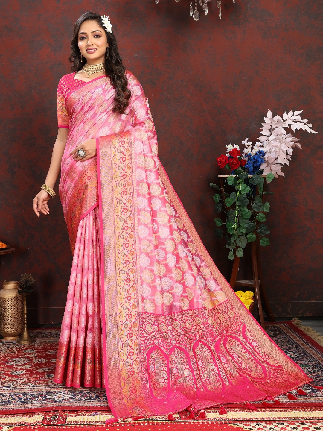 

LeeliPeeri Designer Woven Design Zari Silk Blend Saree, Pink