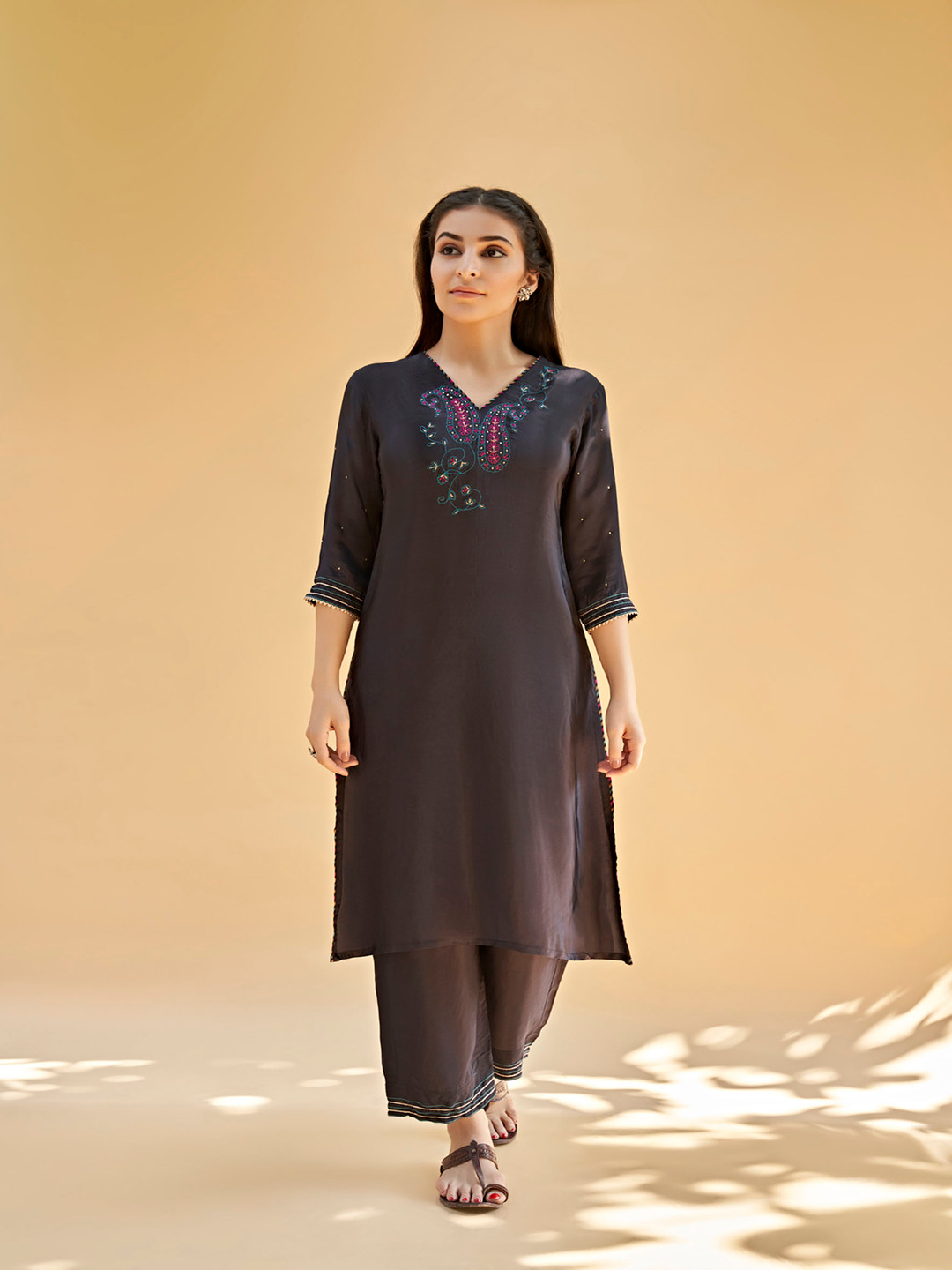 

SUKRUTI DESIGN Paisley Yoke Design V-Neck Sequinned Straight Kurta With Trouser & Dupatta, Black