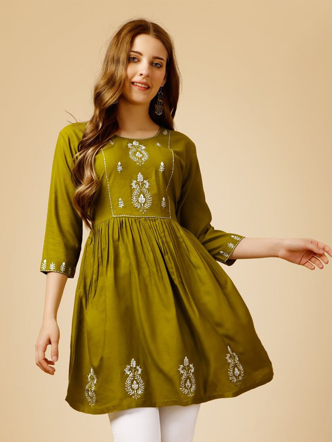 

BERISTON Embroidered Top, Green