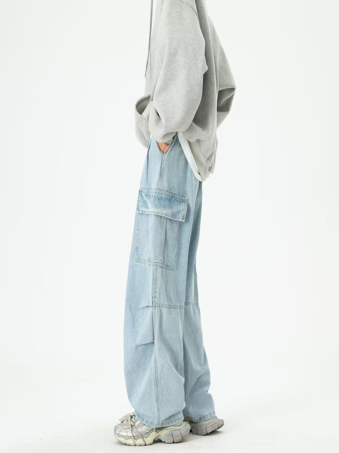 

StyleCast x Revolte Men Light Fade Cargo Styles Jeans, Blue