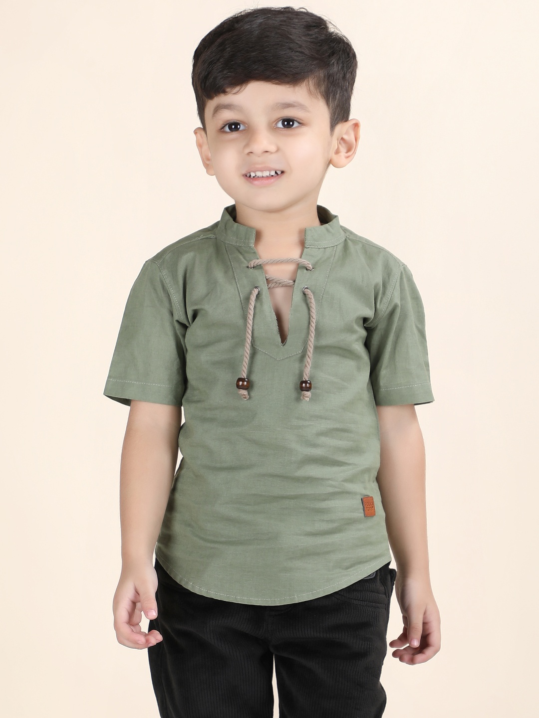 

Polka Tots Boys mandarin Collar Short Sleeves Straight Kurta, Green