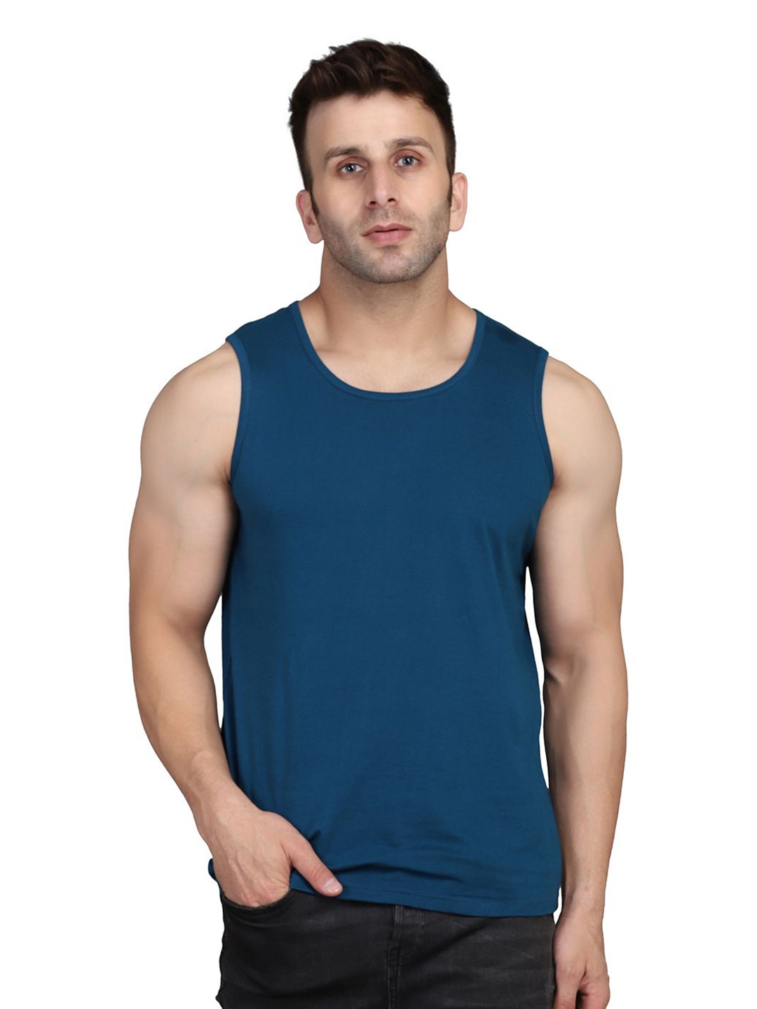 

WOOSTRO Men Solid Round Neck Cotton Slim Fit T-shirt, Navy blue