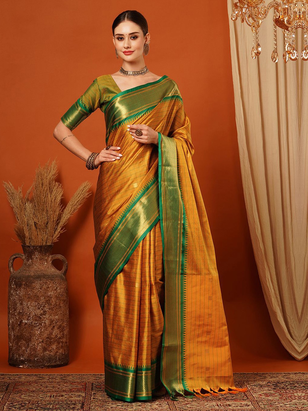 

VILLAGIUS Woven Design Zari Pure Silk Banarasi Saree, Gold