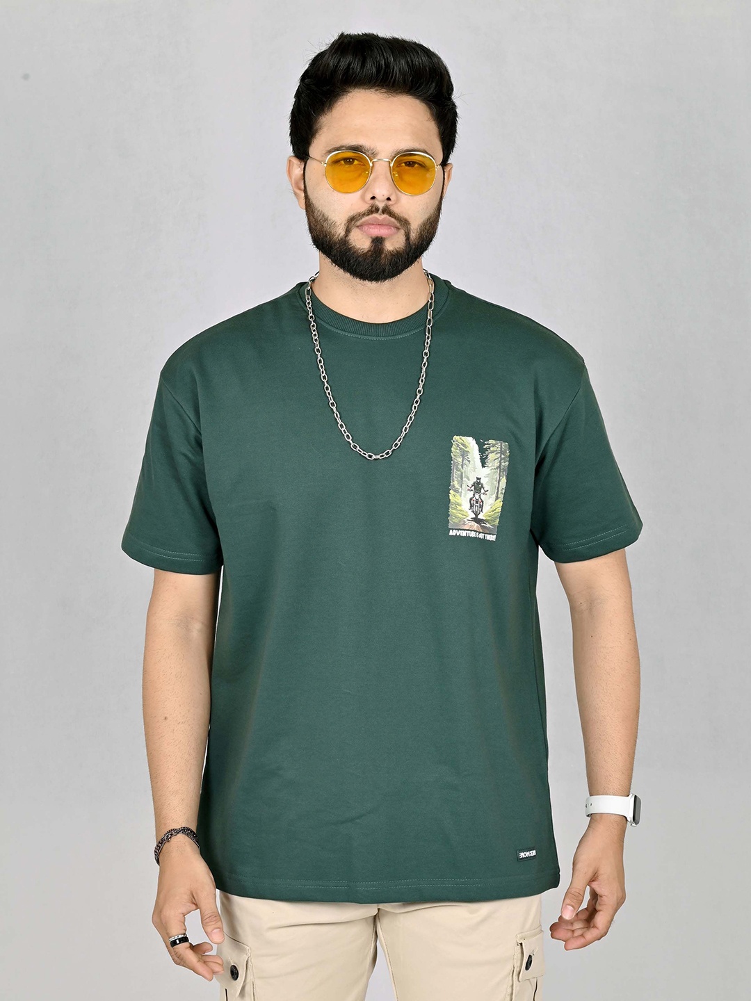 

THE NOMHERD Men Biker Printed Pockets T-shirt, Green
