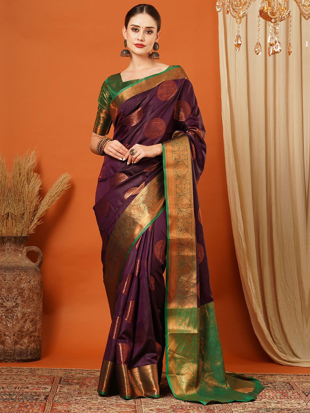 

VILLAGIUS Woven Design Zari Pure Silk Banarasi Saree, Burgundy