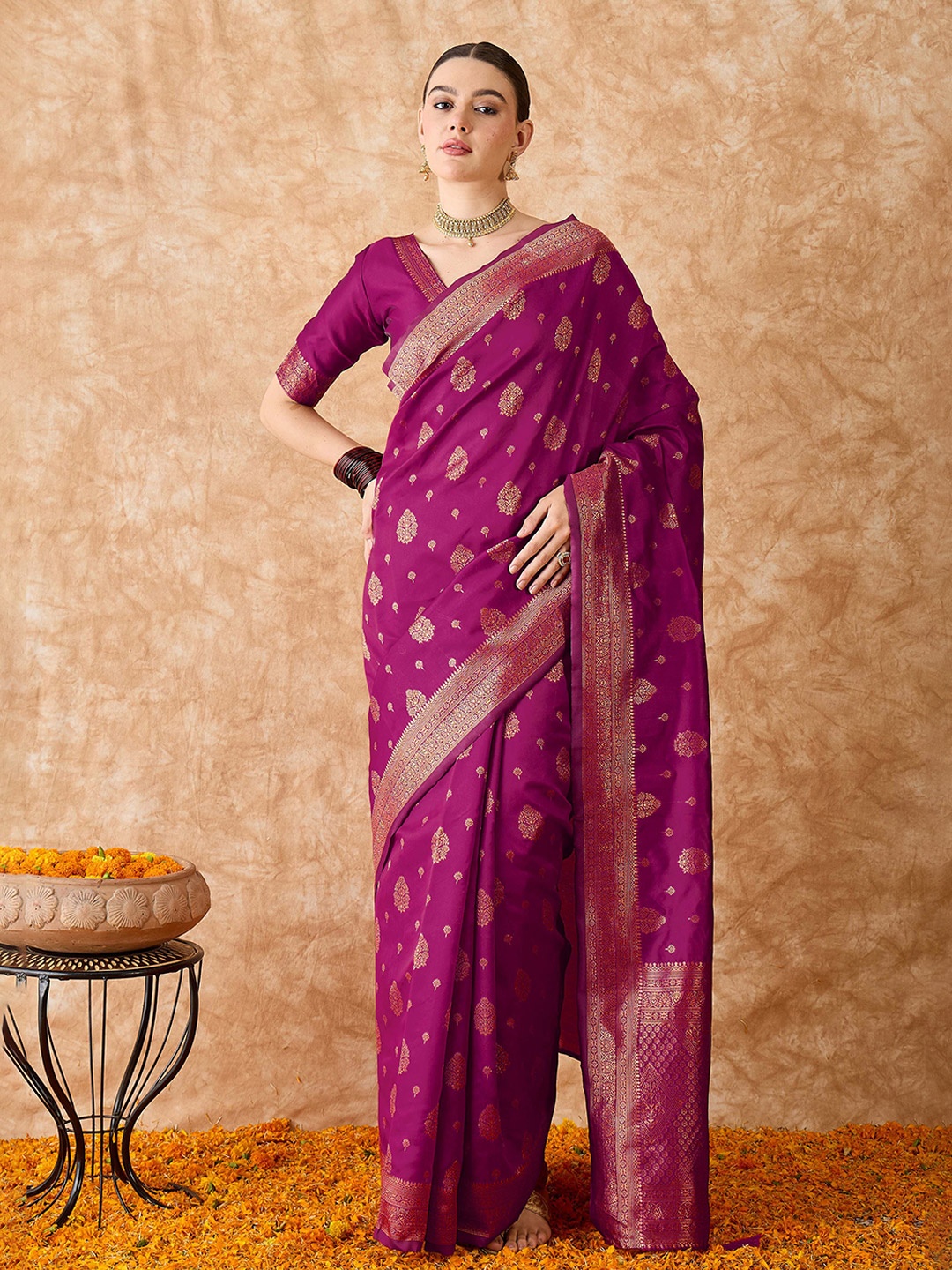 

Maroosh Ethnic Motifs Woven Design Zari Banarasi Saree, Magenta