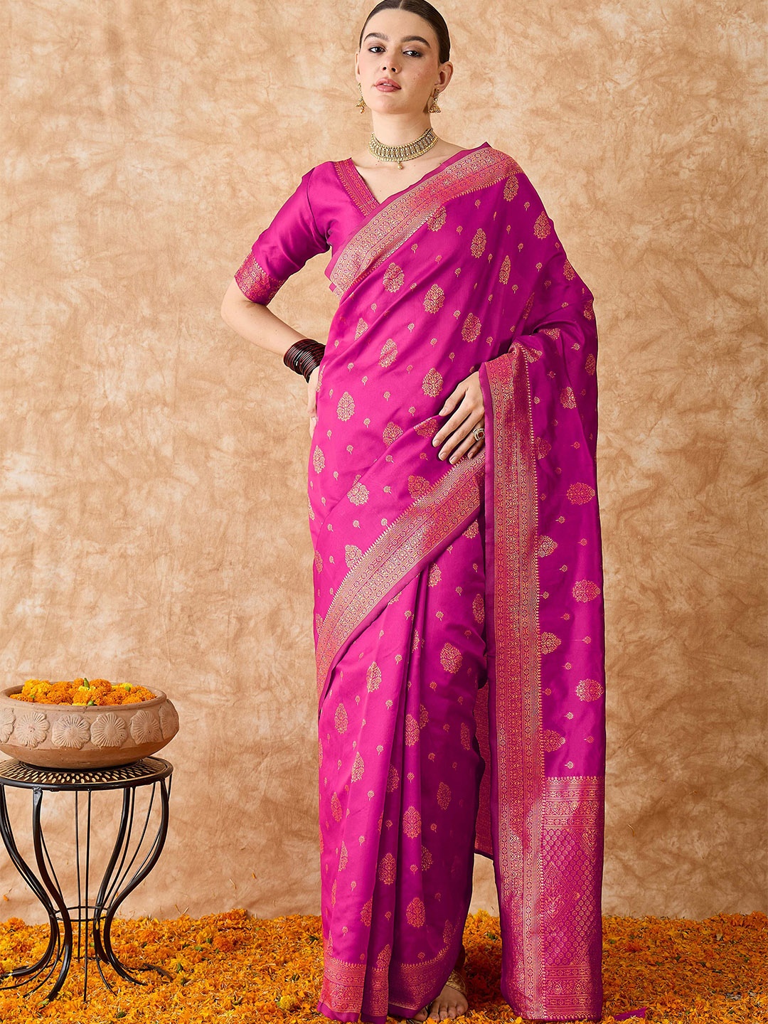 

MANVAA Woven Design Zari Silk Blend Fusion Banarasi Saree, Pink