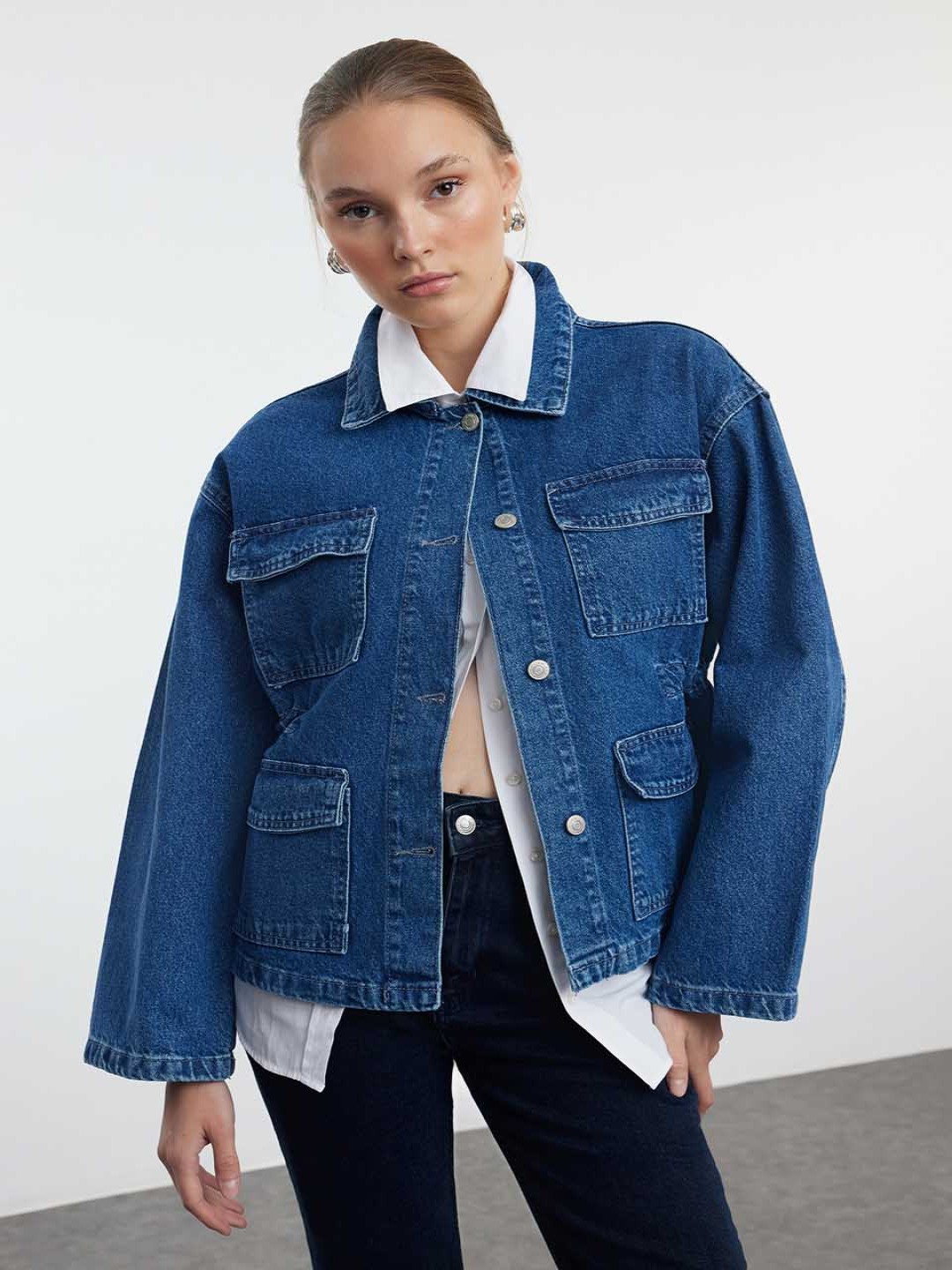 

Trendyol Women Spread Collar Solid Cotton Casual Denim Jacket, Blue