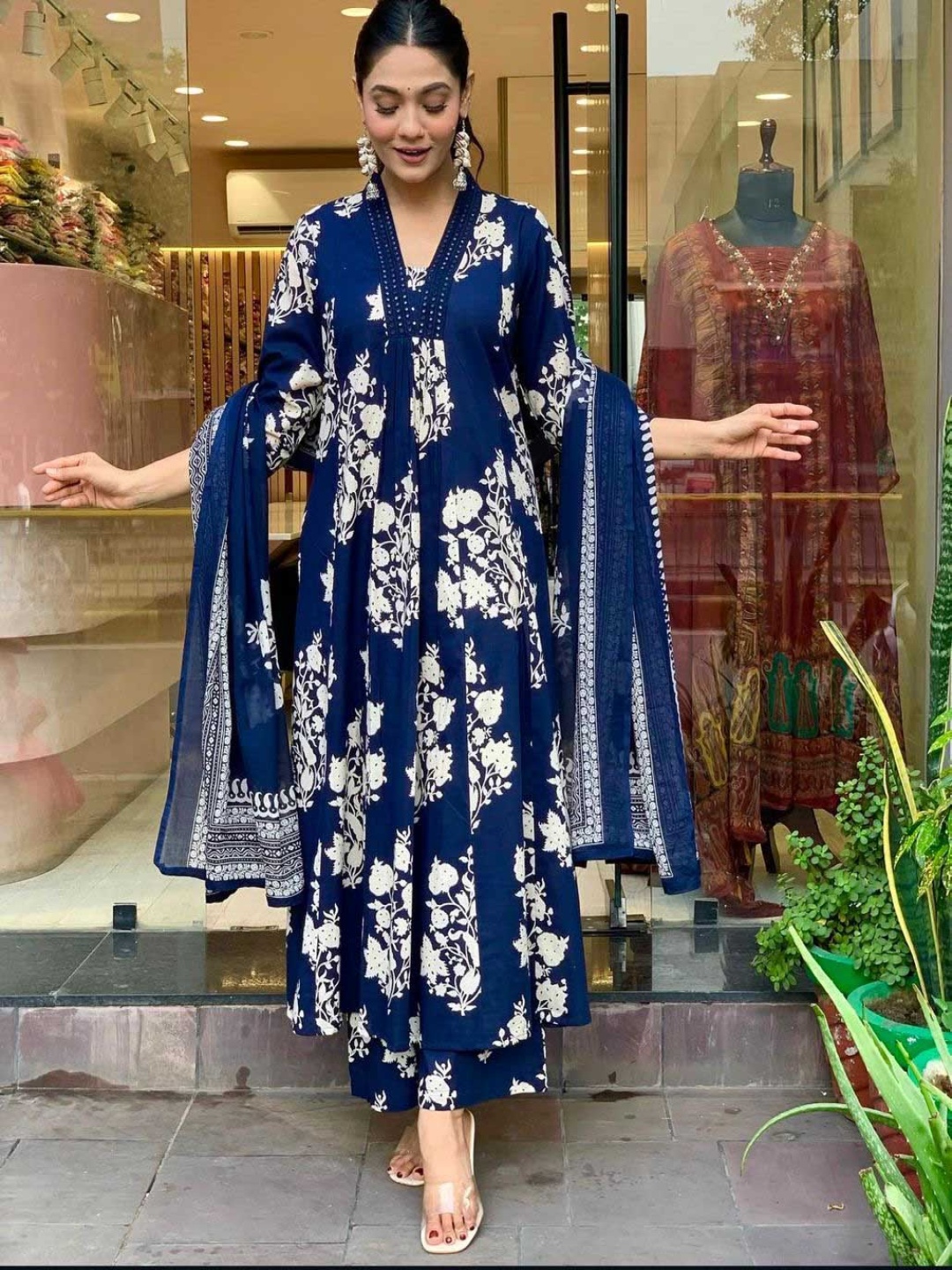 

Heavenly Attire Floral Printed V-Neck Pure Cotton Anarkali Kurta With Trousers & Dupatta, Blue