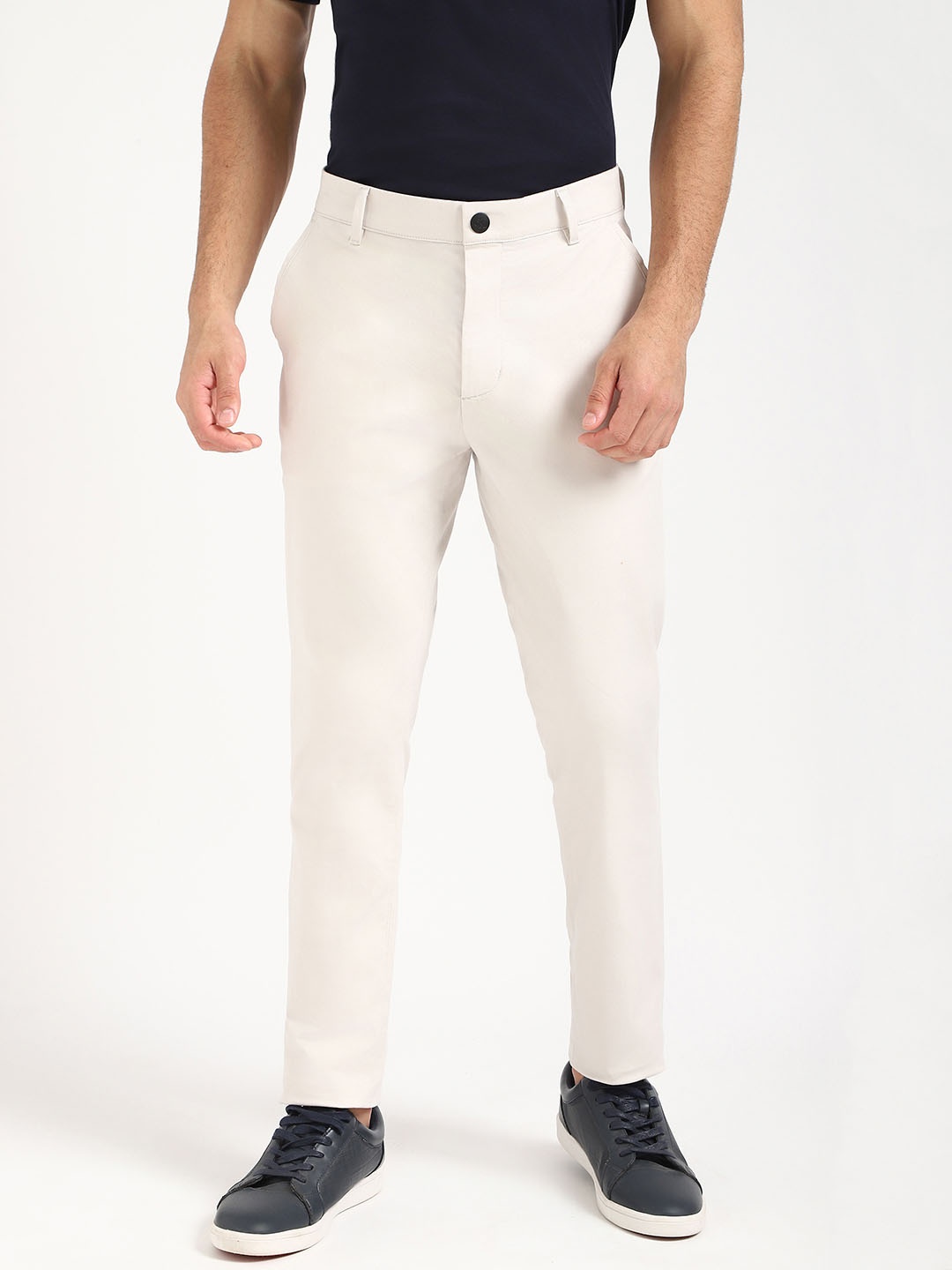 

Calvin Klein Jeans Men Tapered Fit Chinos Trousers, White