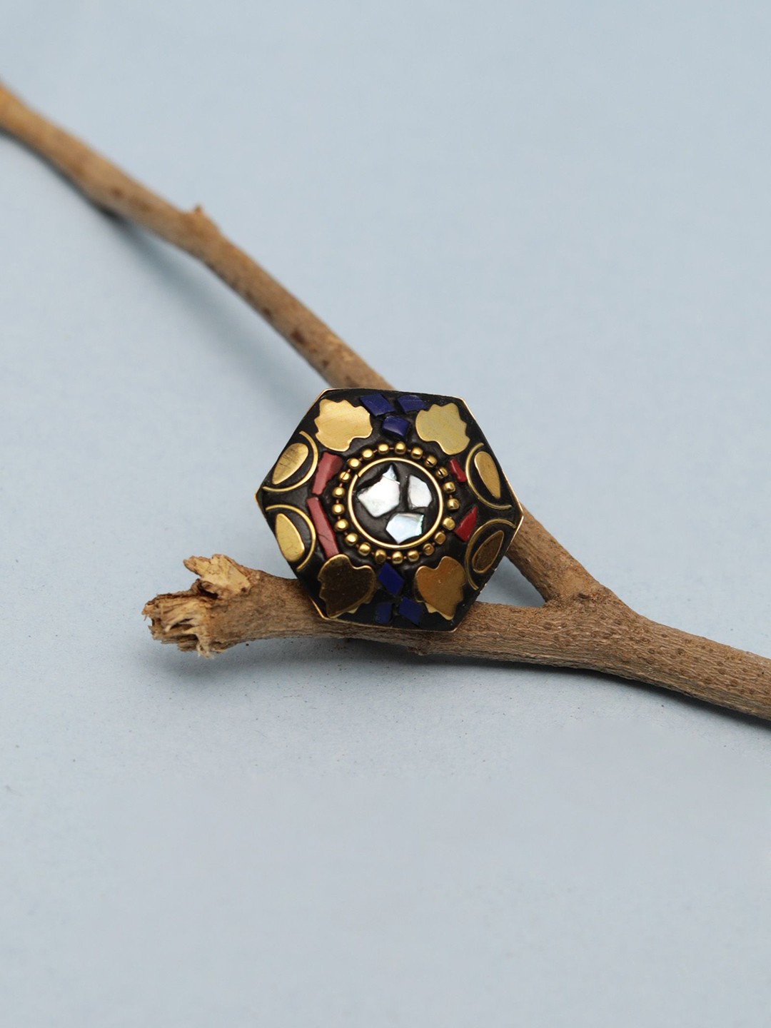 

Saagah Polygon Shaped Finger Ring, Gold