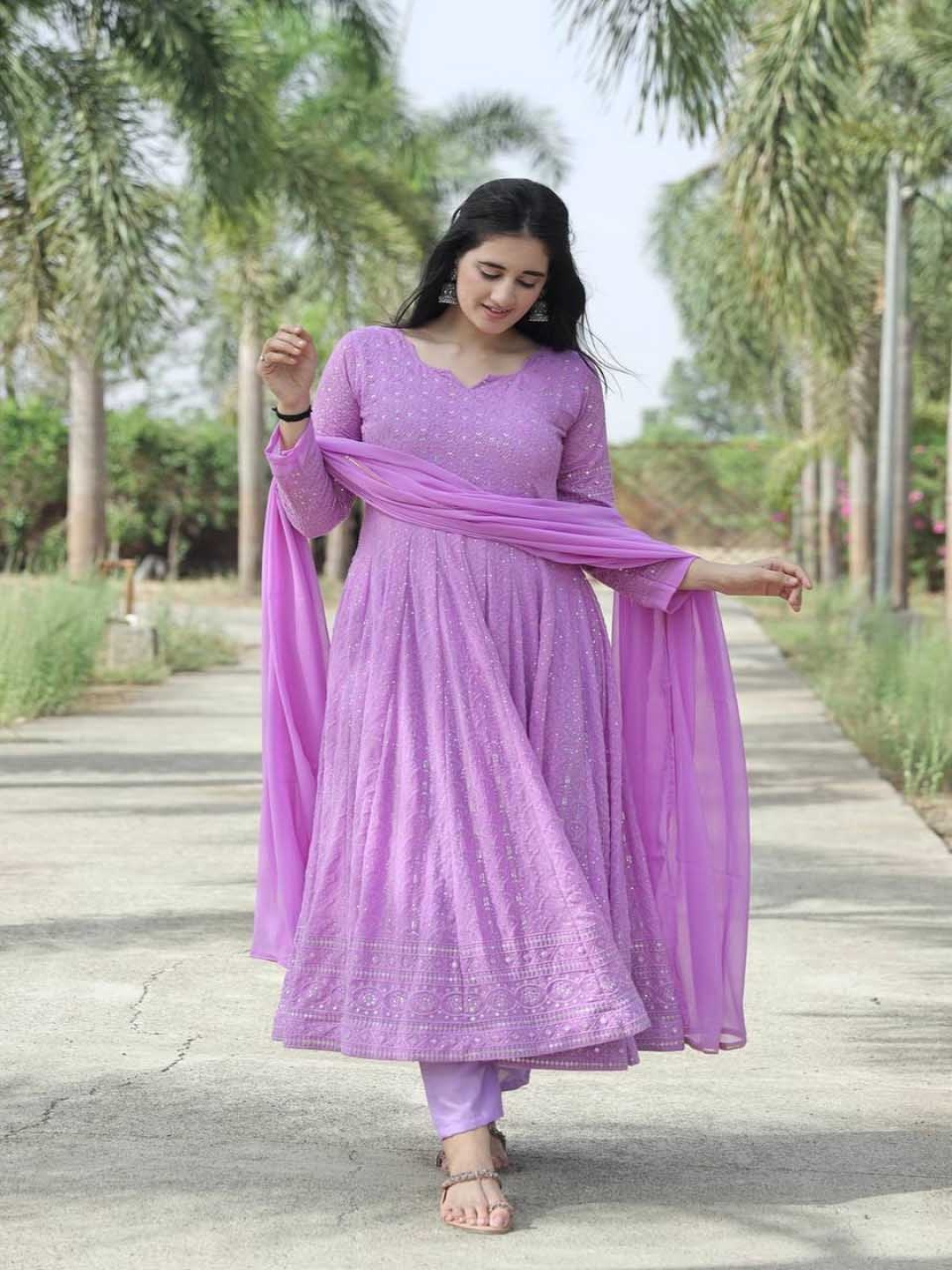 

mimi design Women Regular Silk Georgette Kurta with Dhoti Pants & With Dupatta, Lavender