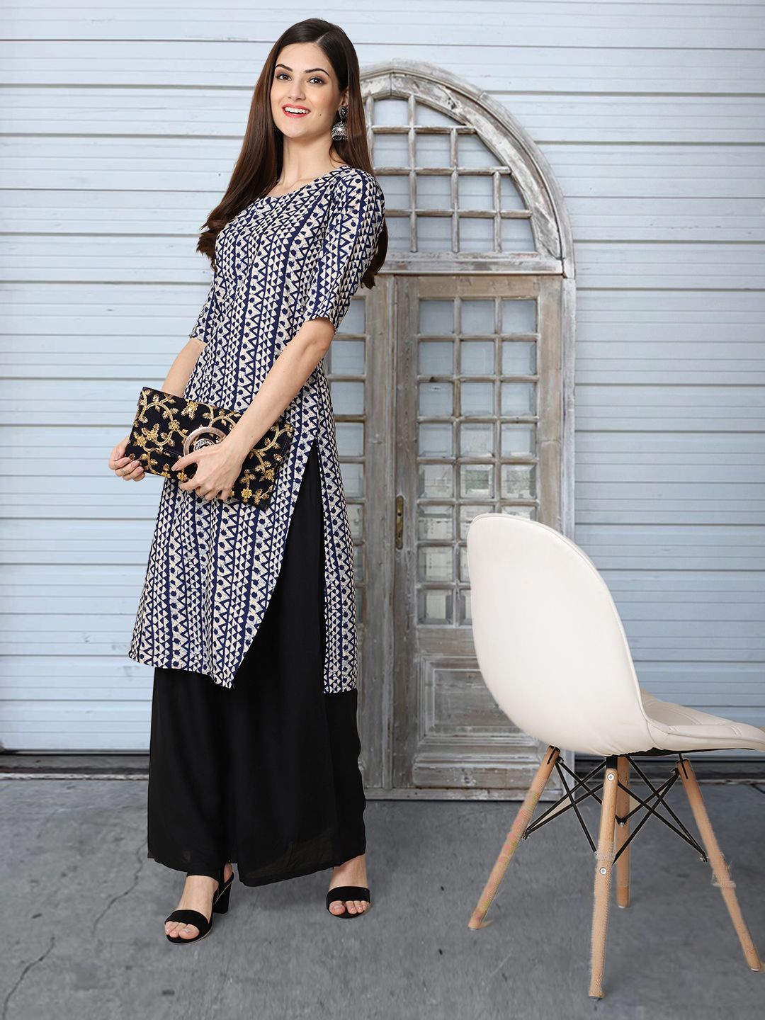 

Moda Rapido Ethnic Motifs Printed Round Neck Straight Kurta, Navy blue