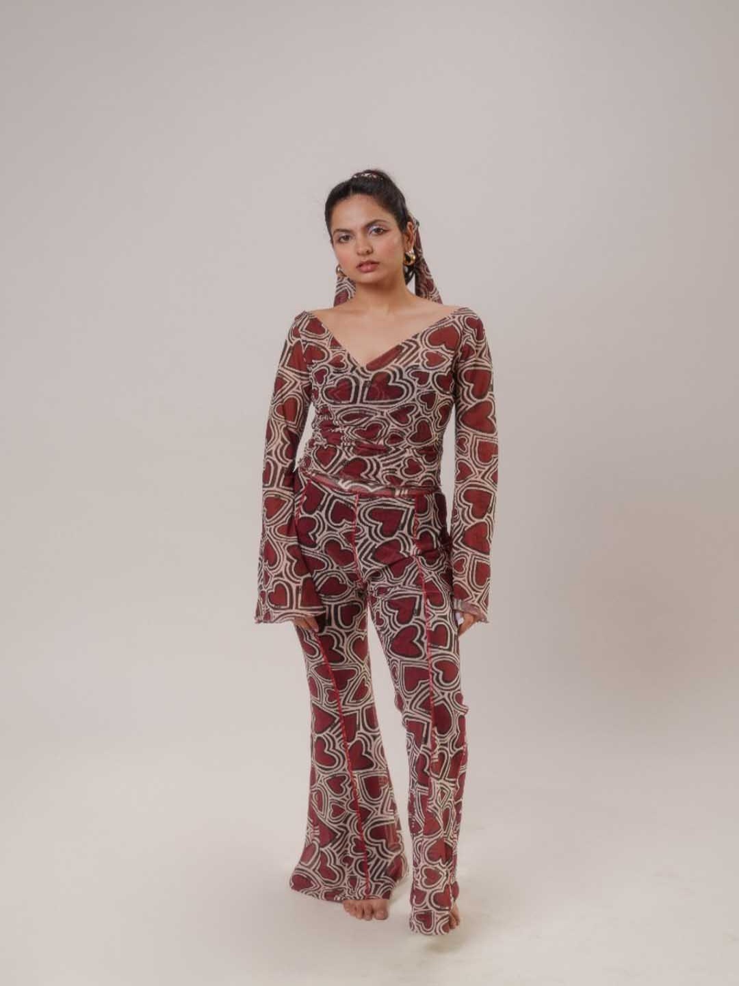 

LABEL SUGAR Abstract Printed V-Neck Bell Sleeve Top & Boot Cut Trousers, Black