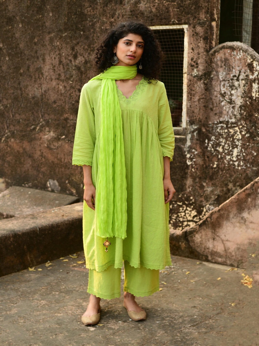 

SHILPI HANDICRAFTS Women Ethnic Motifs Embroidered Regular Sequinned Pure Cotton Kurta with Palazzos & With, Green