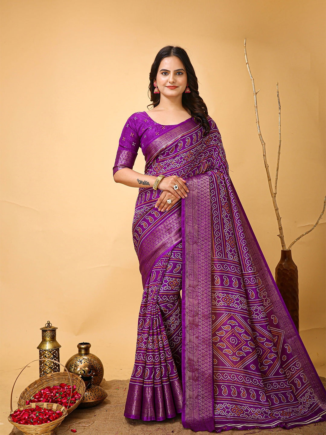 

KAYOMMI Bandhani Printed Zari Kanjeevaram Saree, Purple