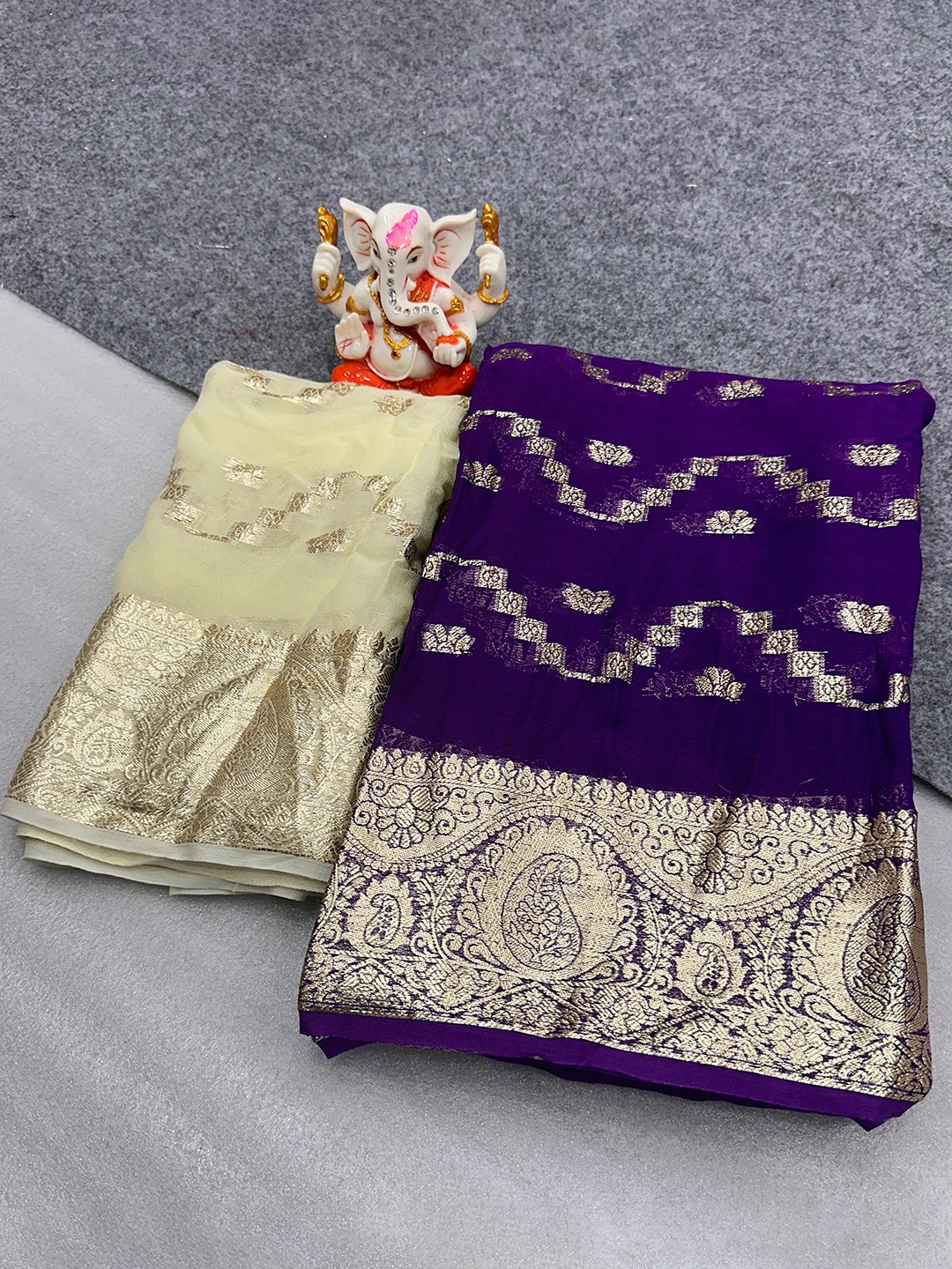 

PAYAL CREATION Ethnic Motifs Zari Pure Georgette Saree, Purple