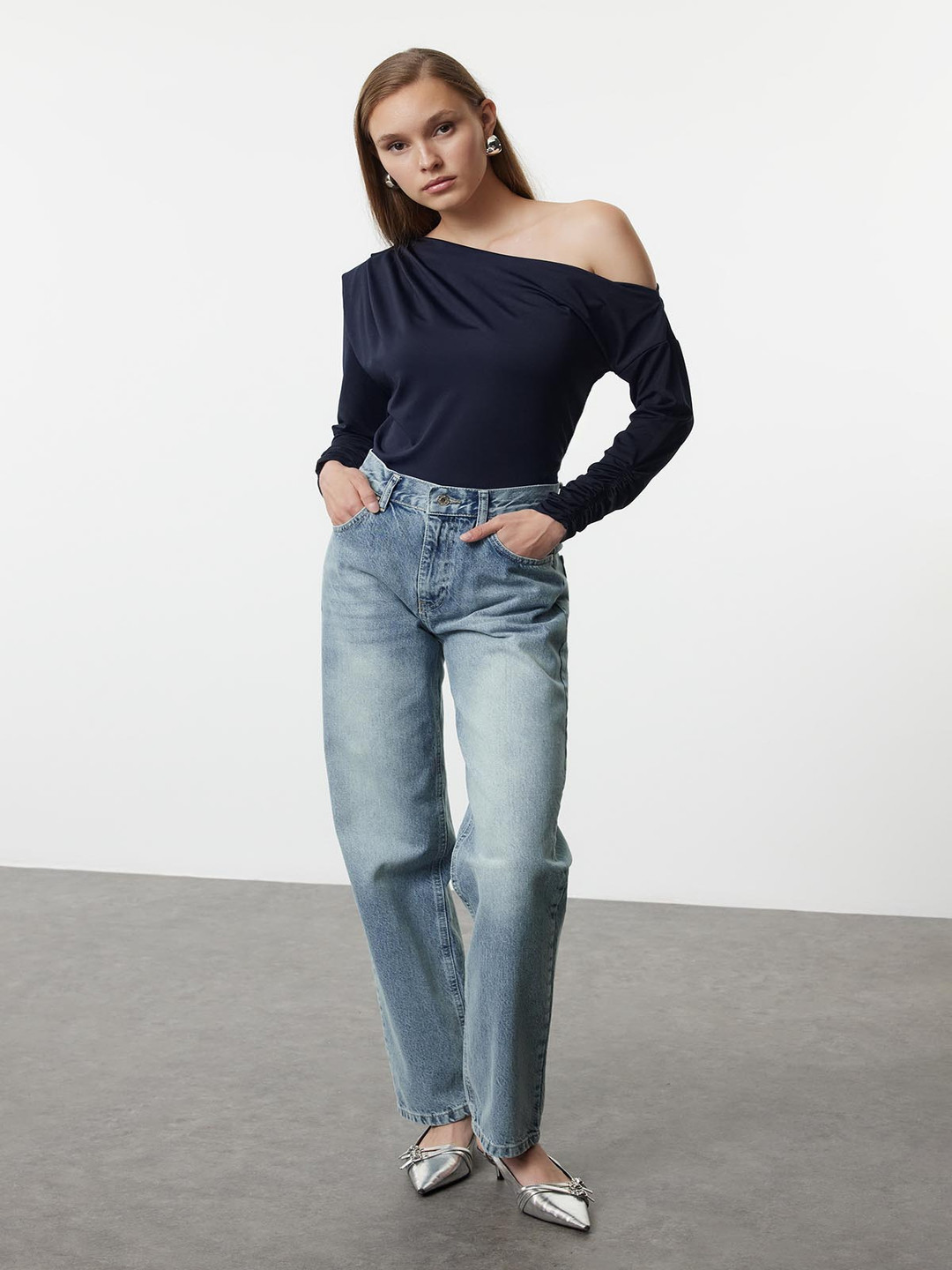 

Trendyol Women Light Fade Cotton Jeans, Blue